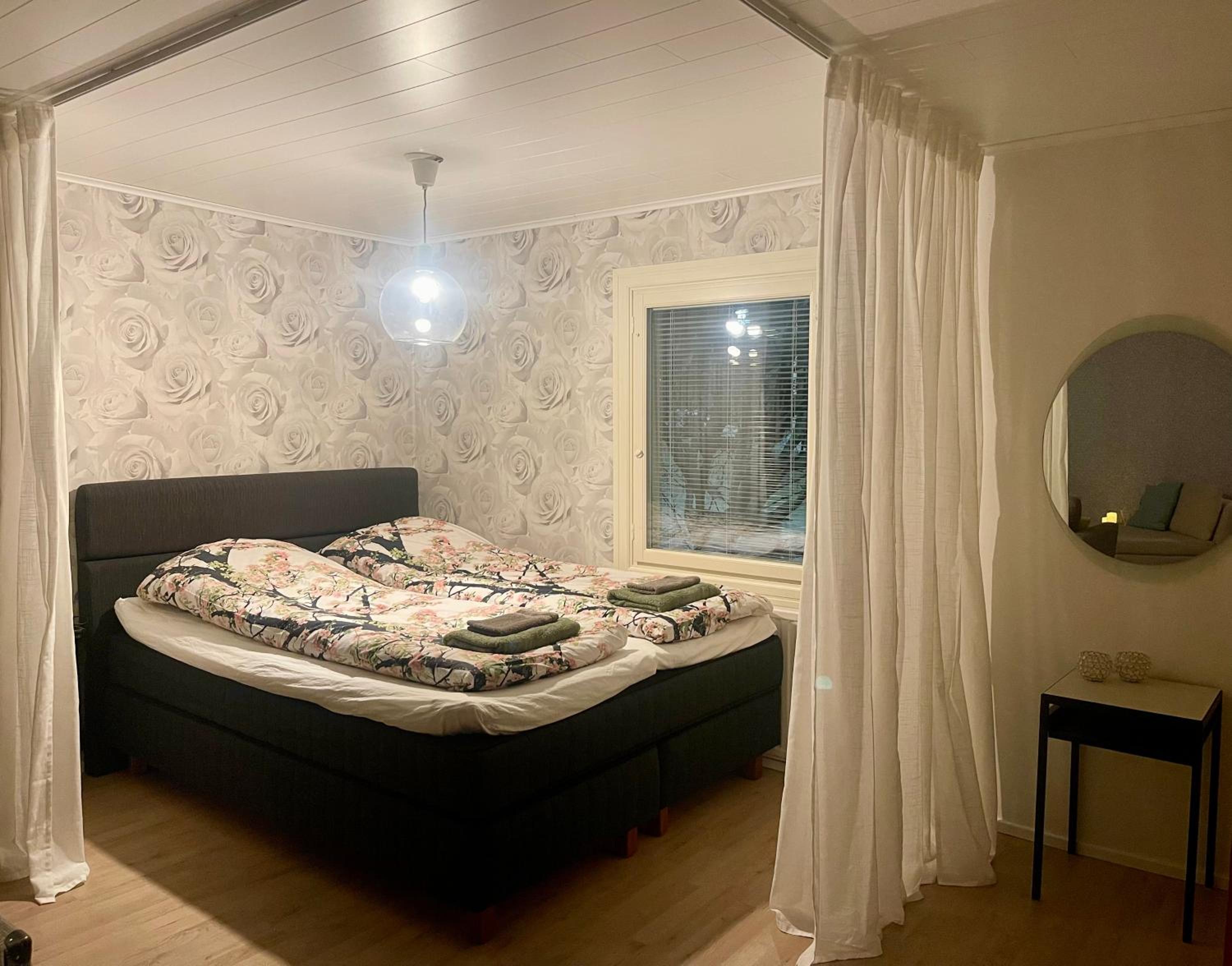 Aron Hill Home