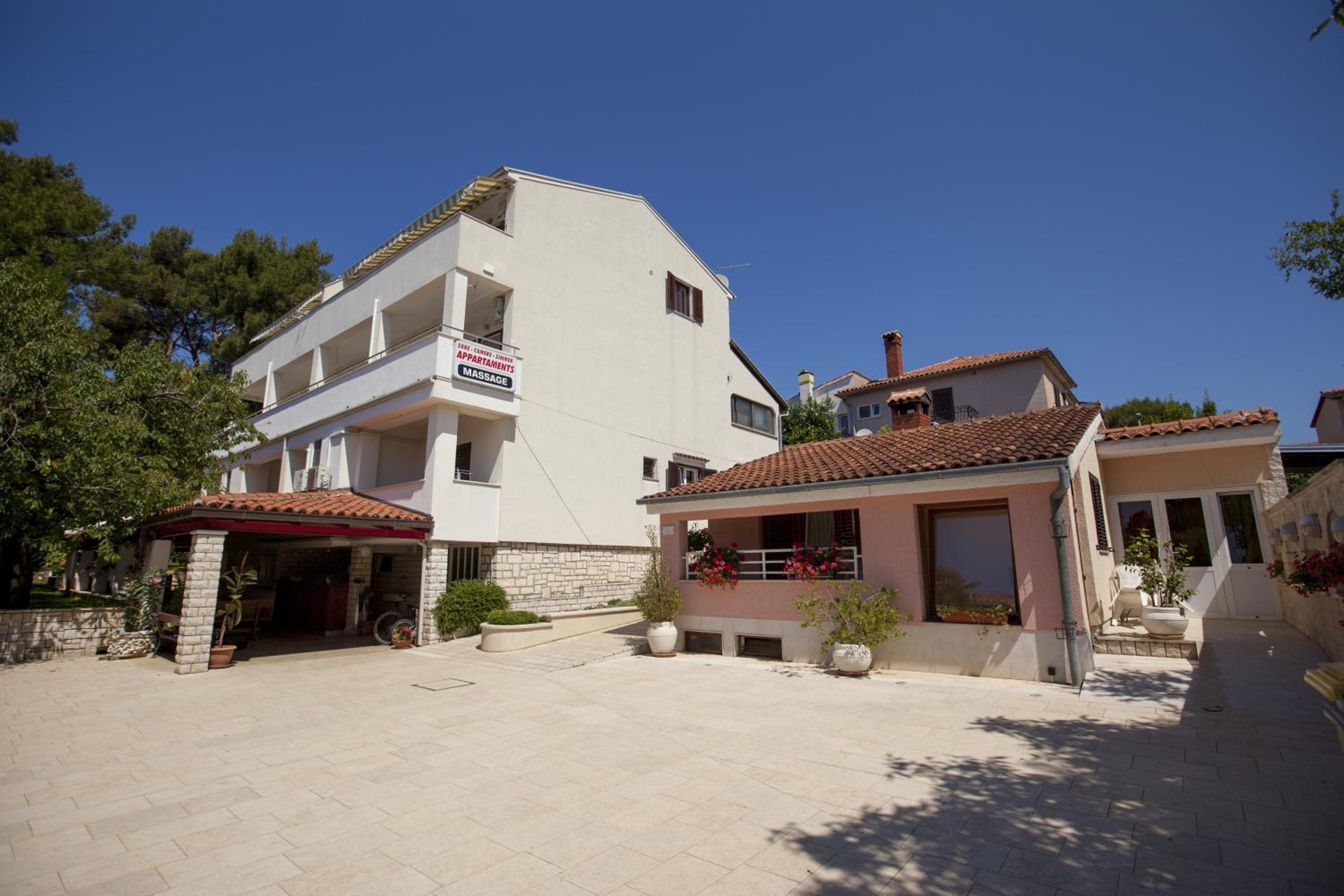 Apartments Villa Ban