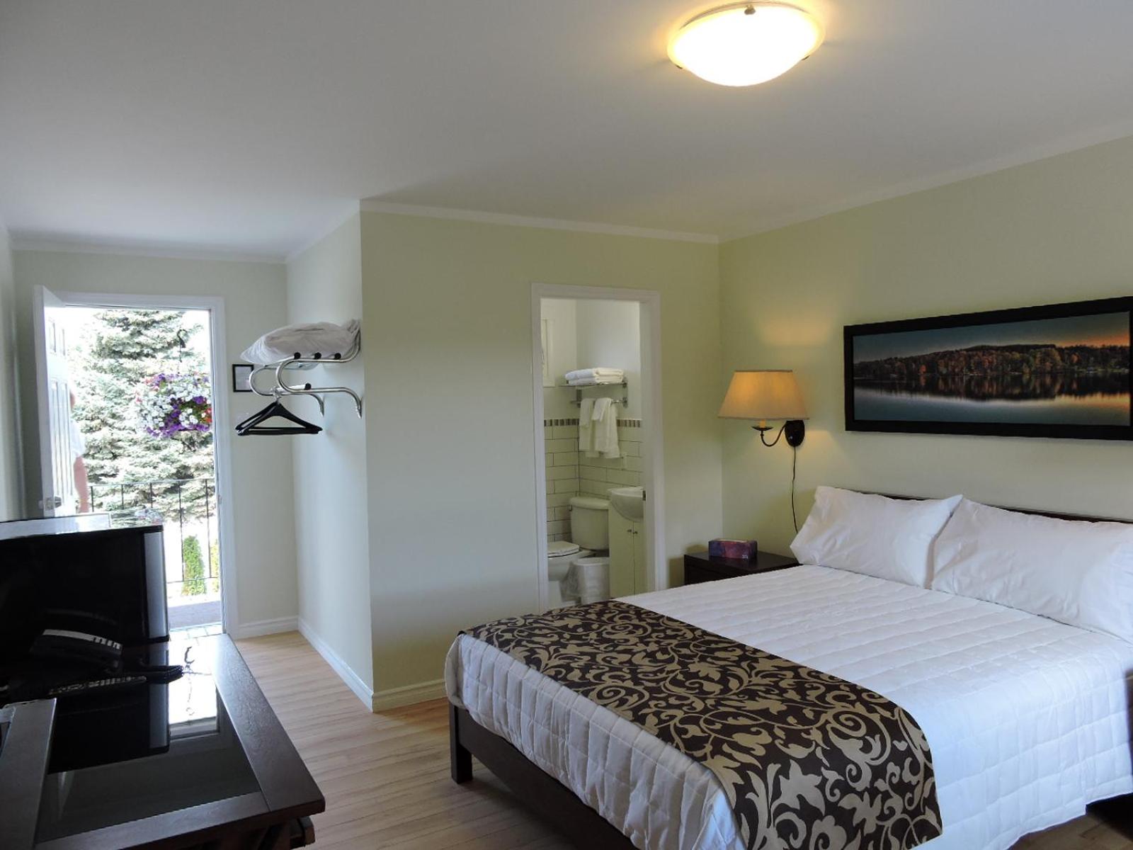 Almo Court Motel