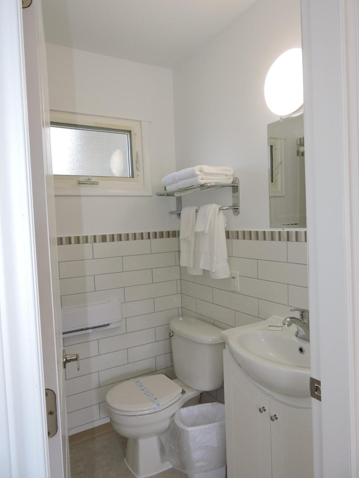 Almo Court Motel