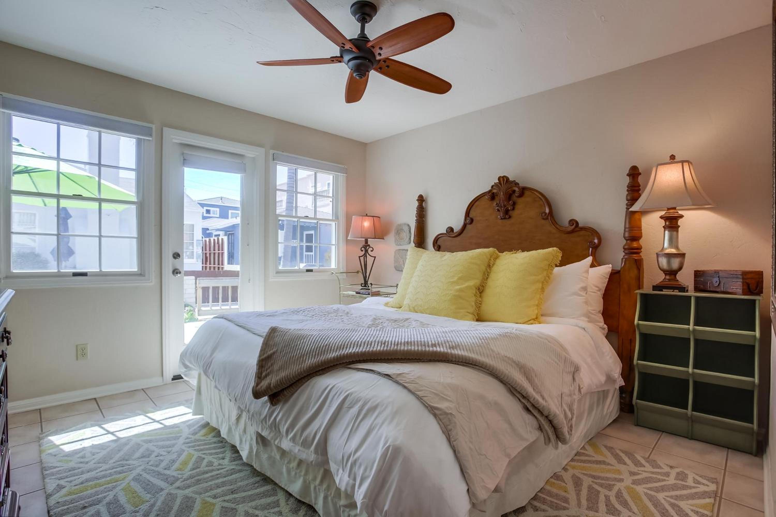 Stunning Beach Home - Steps to the Bay,Beach, &Boardwalk w Grill & Patios view 4