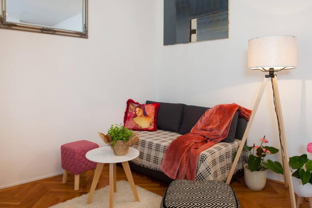 Apartment Dumaneo Art - Two Bedroom Apartment