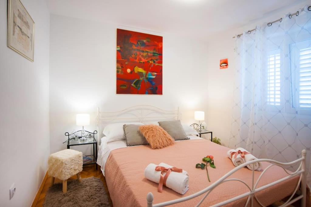 Apartment Dumaneo Art - Two Bedroom Apartment