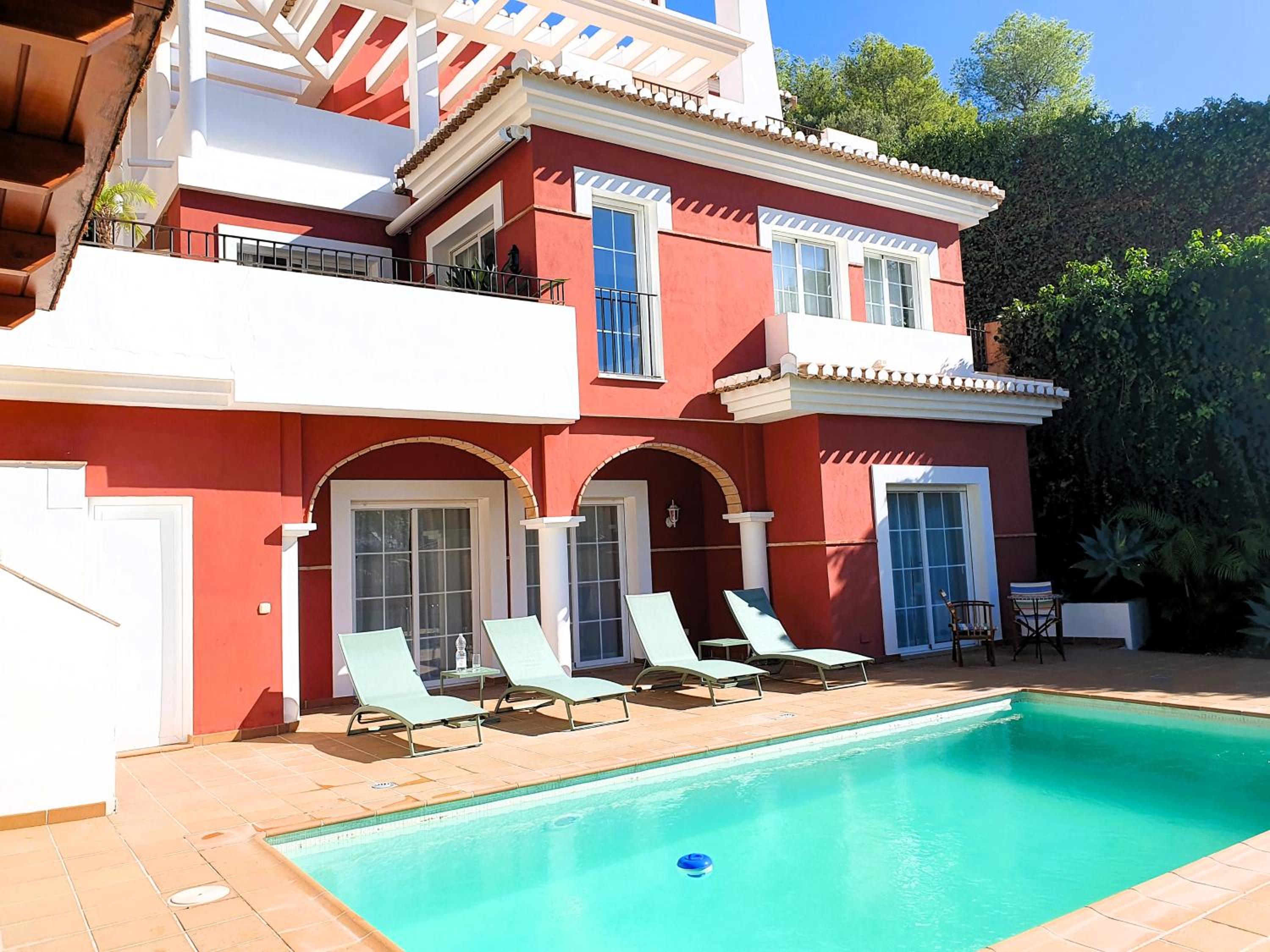 Hotel Casa Roja - Image 1