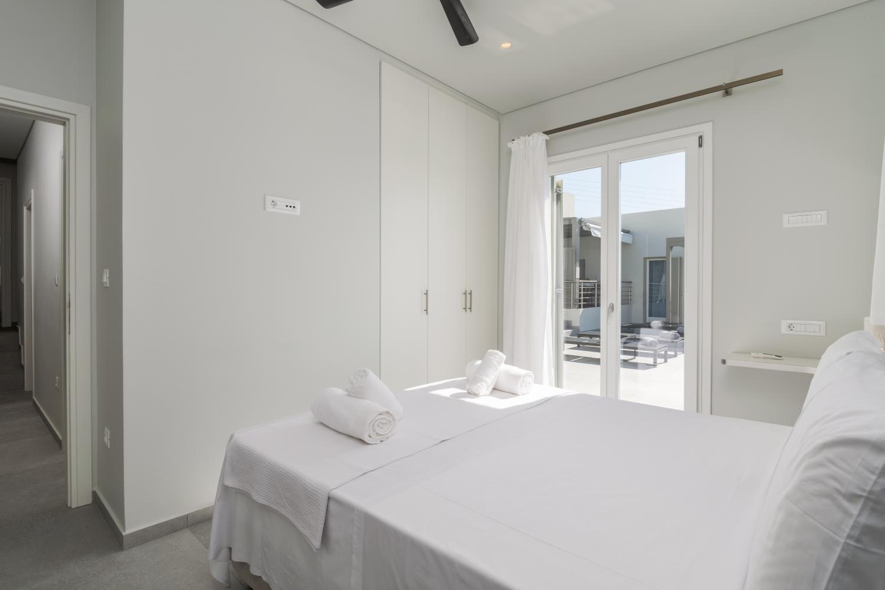 Thiopetra Villas