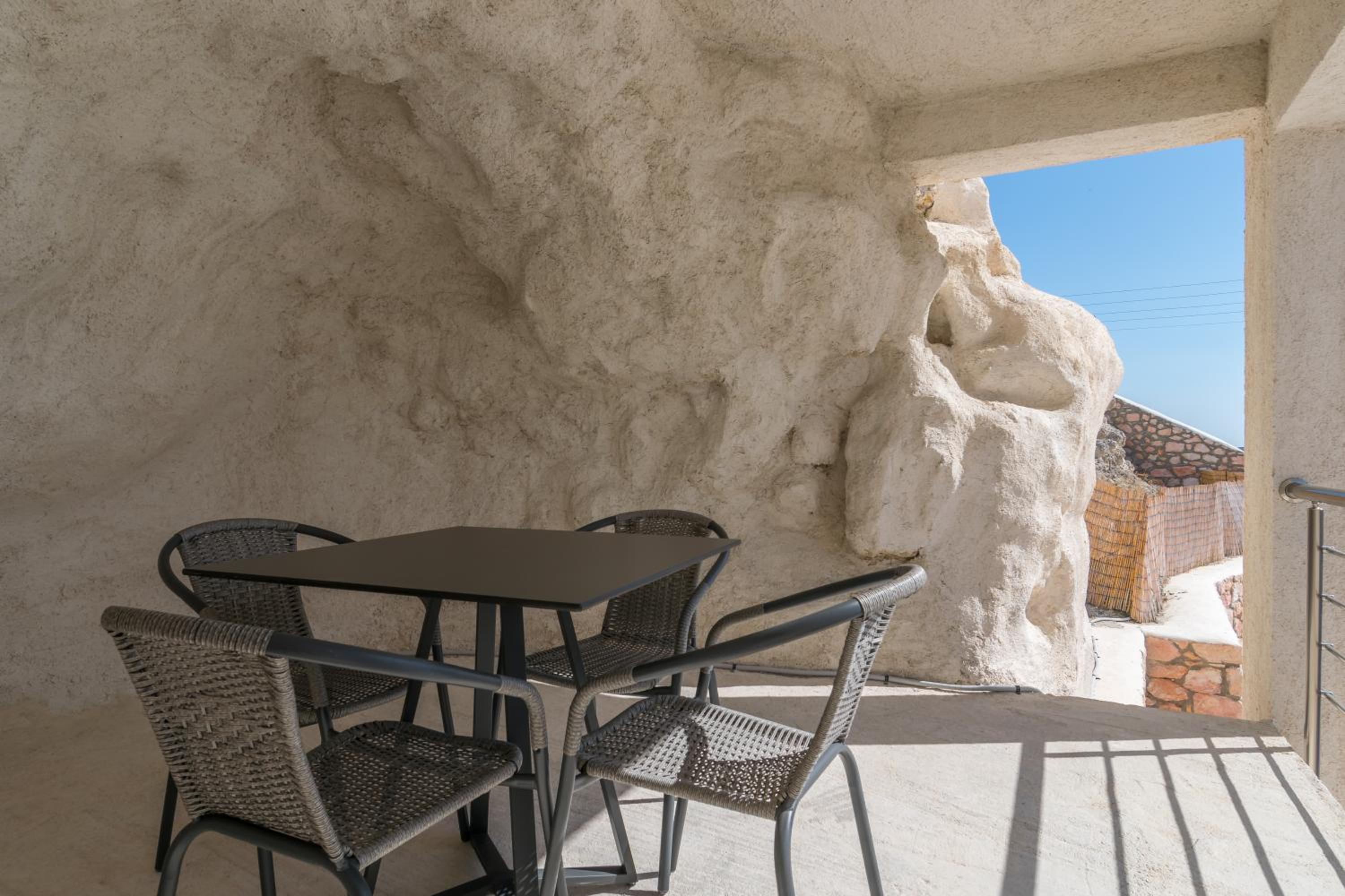 Thiopetra Villas