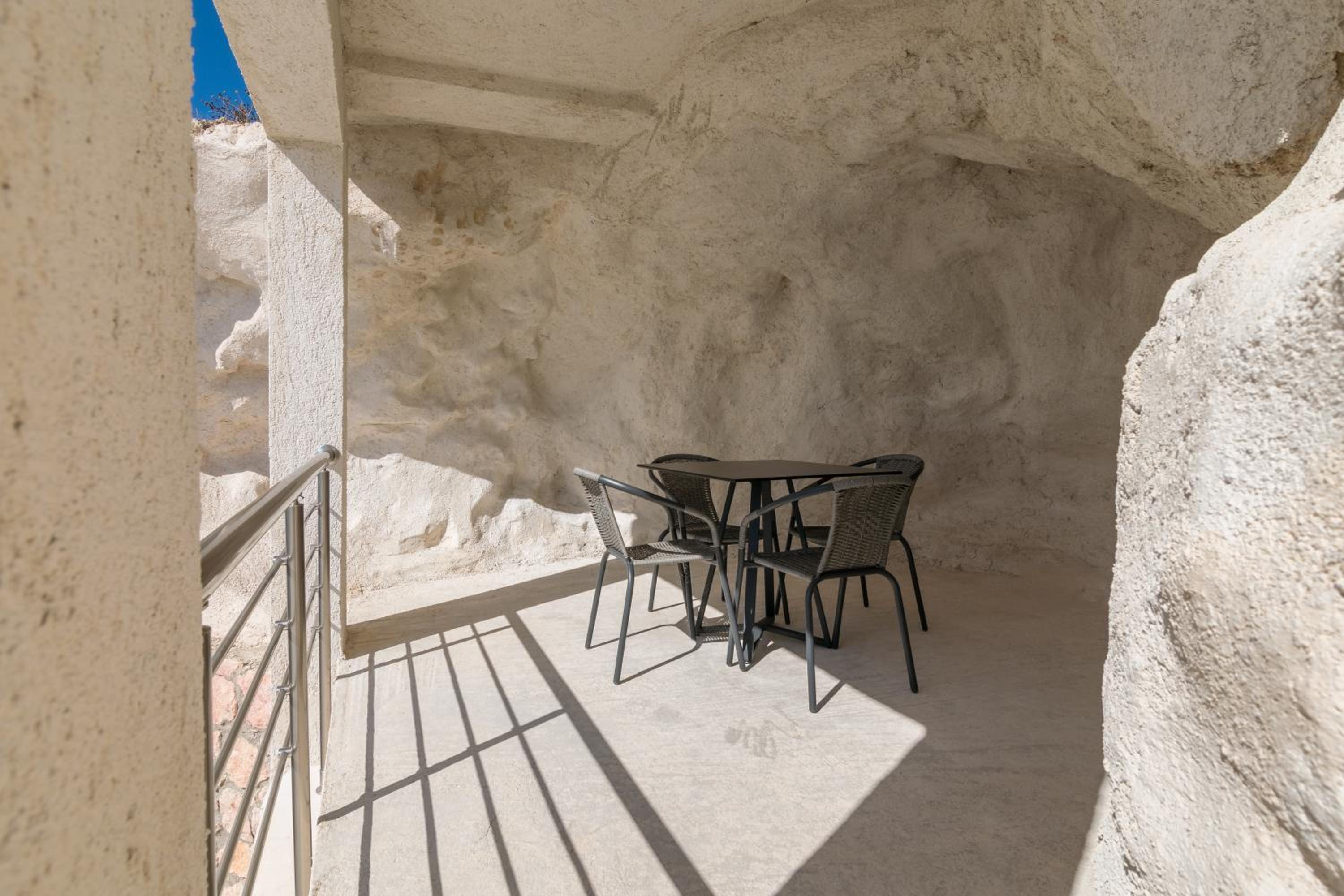Thiopetra Villas