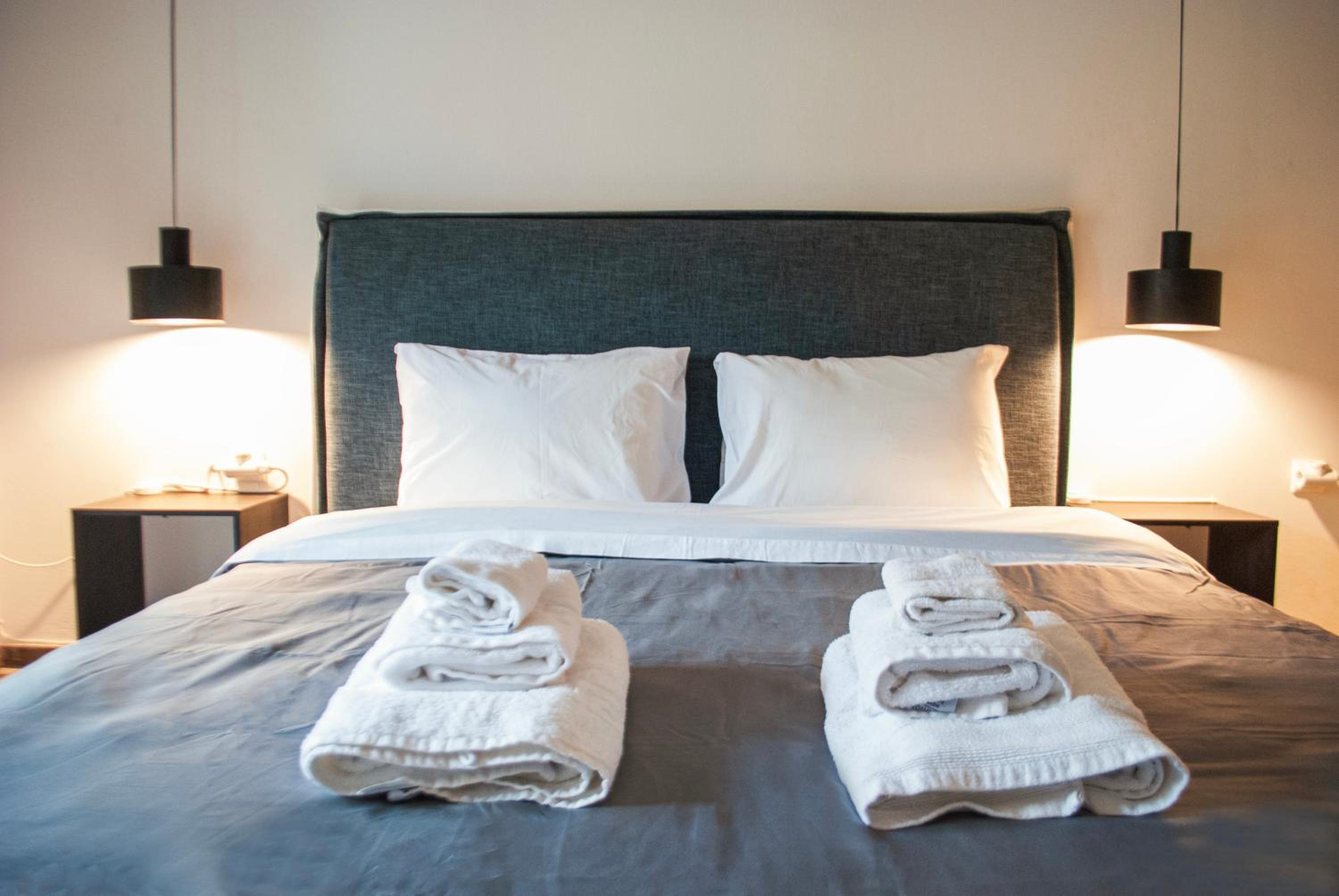 Your Athens Getaway: Stylish Apt in Athens