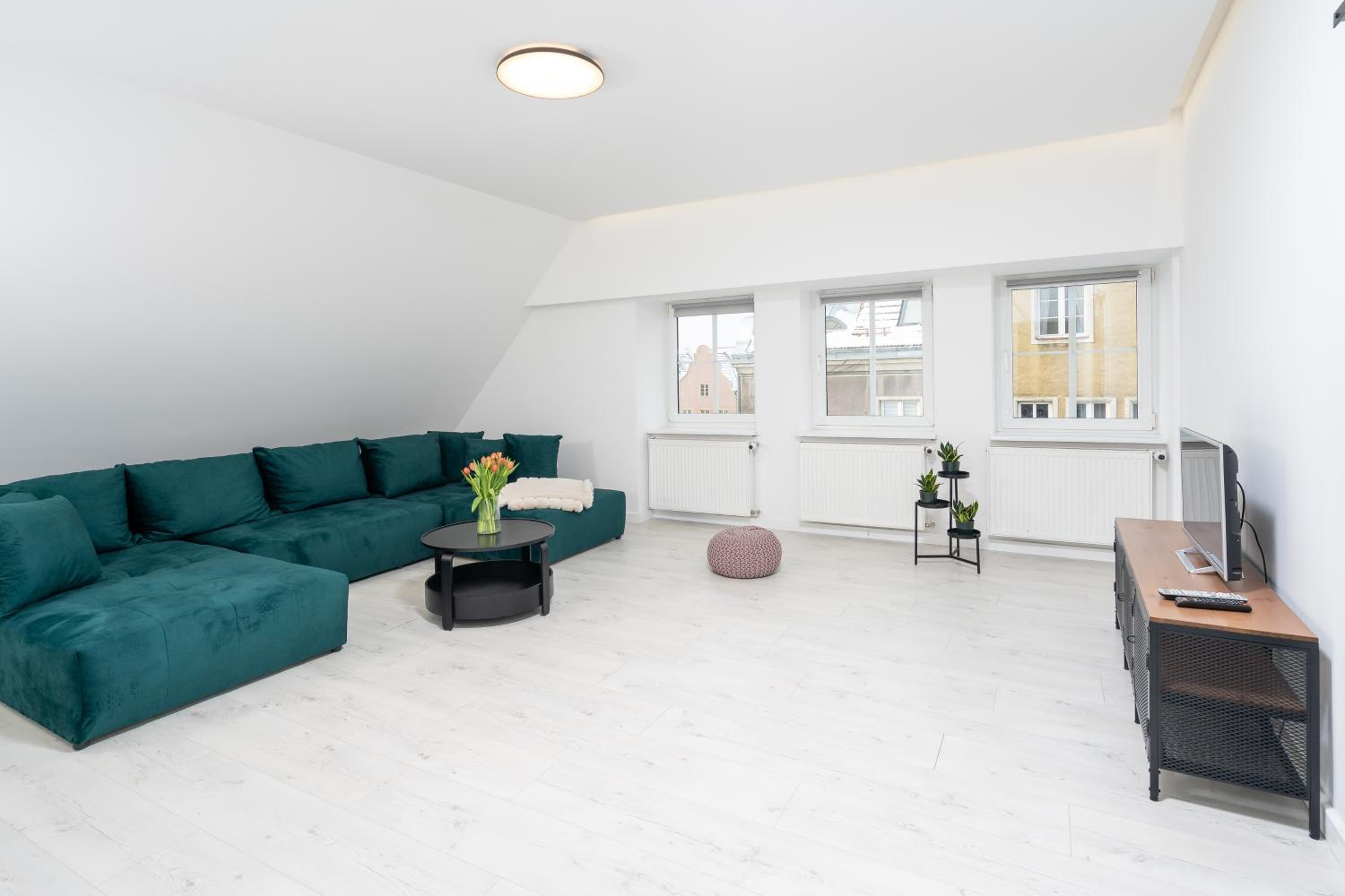 Apartament z widokiem na Rynek Starego Miasta by RENT4YOU