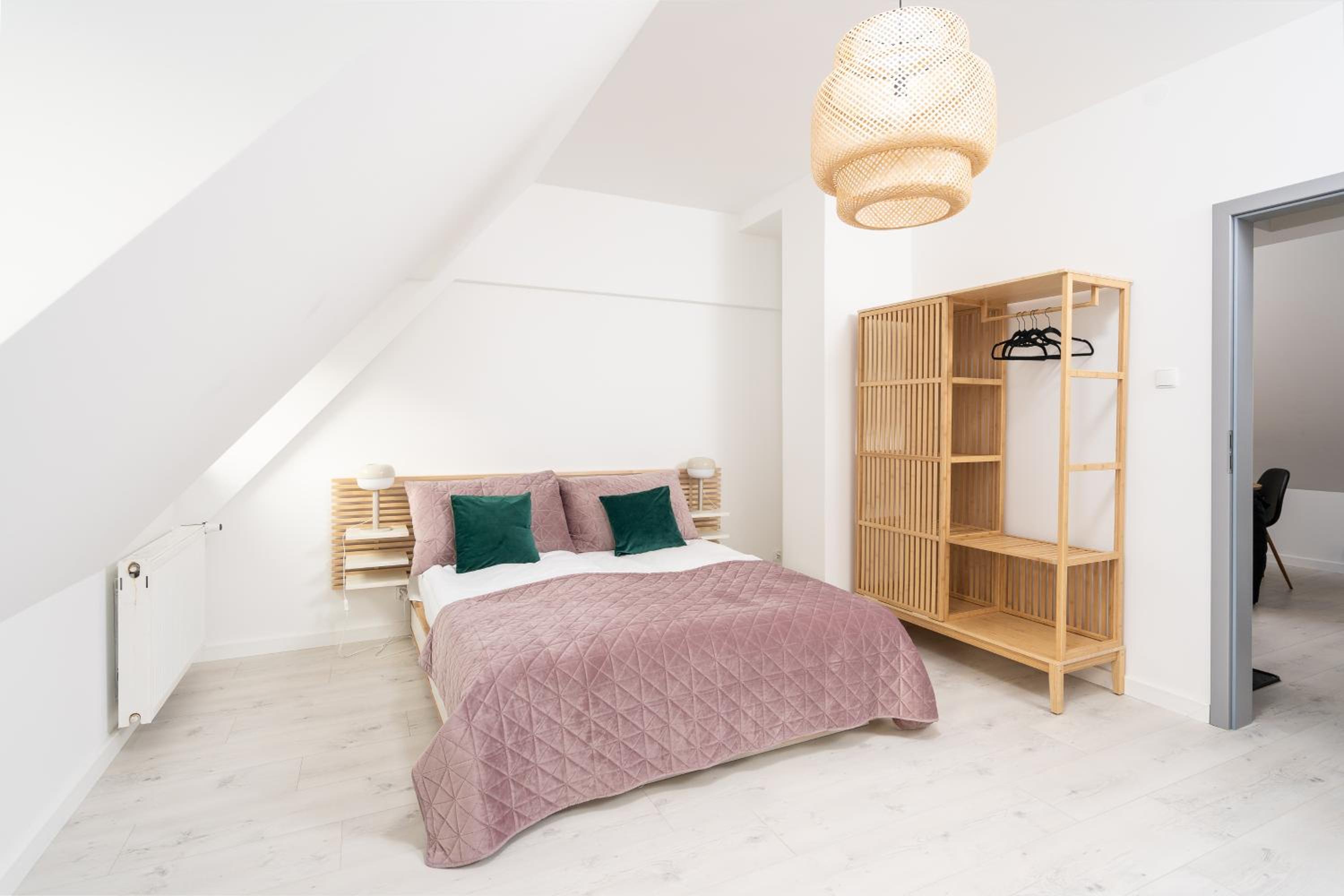 Apartament z widokiem na Rynek Starego Miasta by RENT4YOU