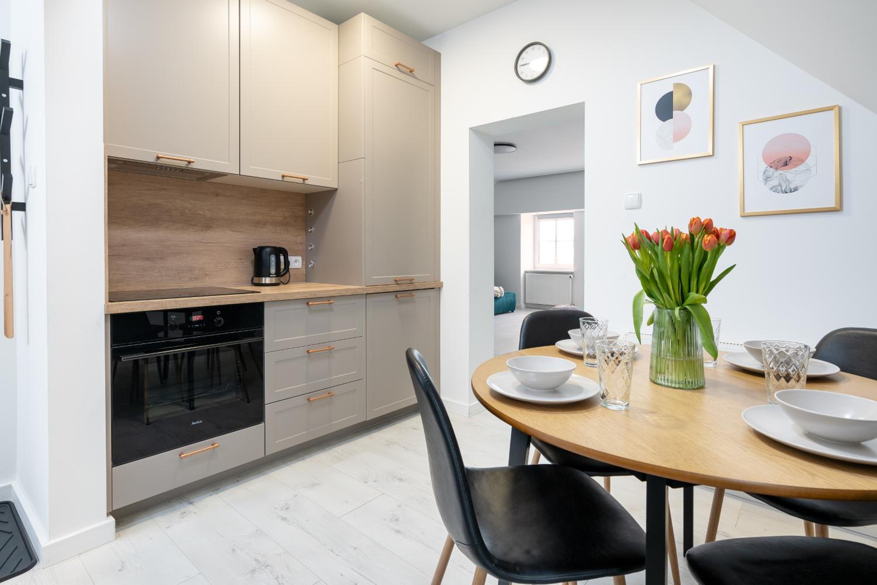 Apartament z widokiem na Rynek Starego Miasta by RENT4YOU