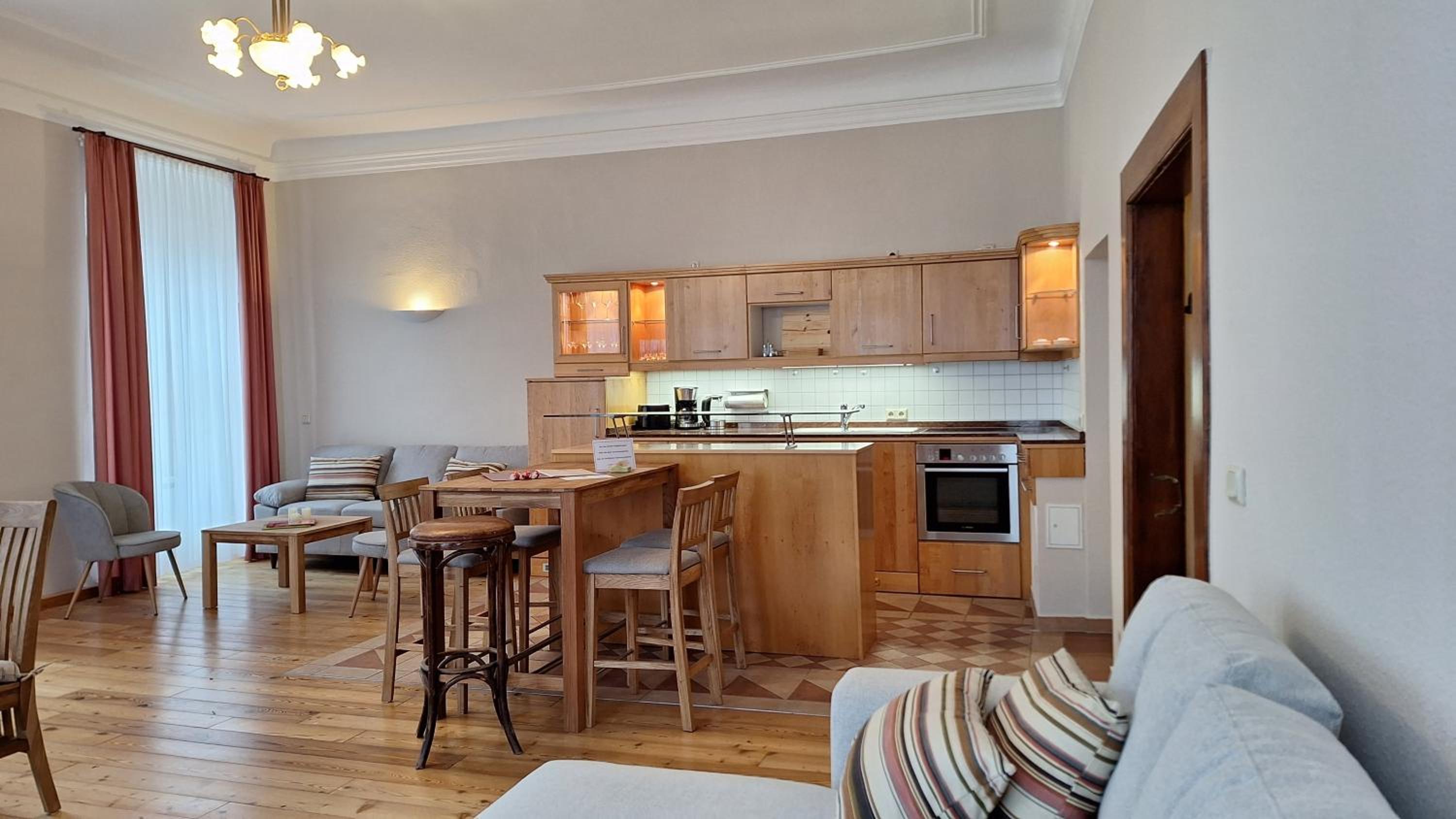 Stadtpalais Romantik-Suite 3 Zimmer maximal 6 Personen