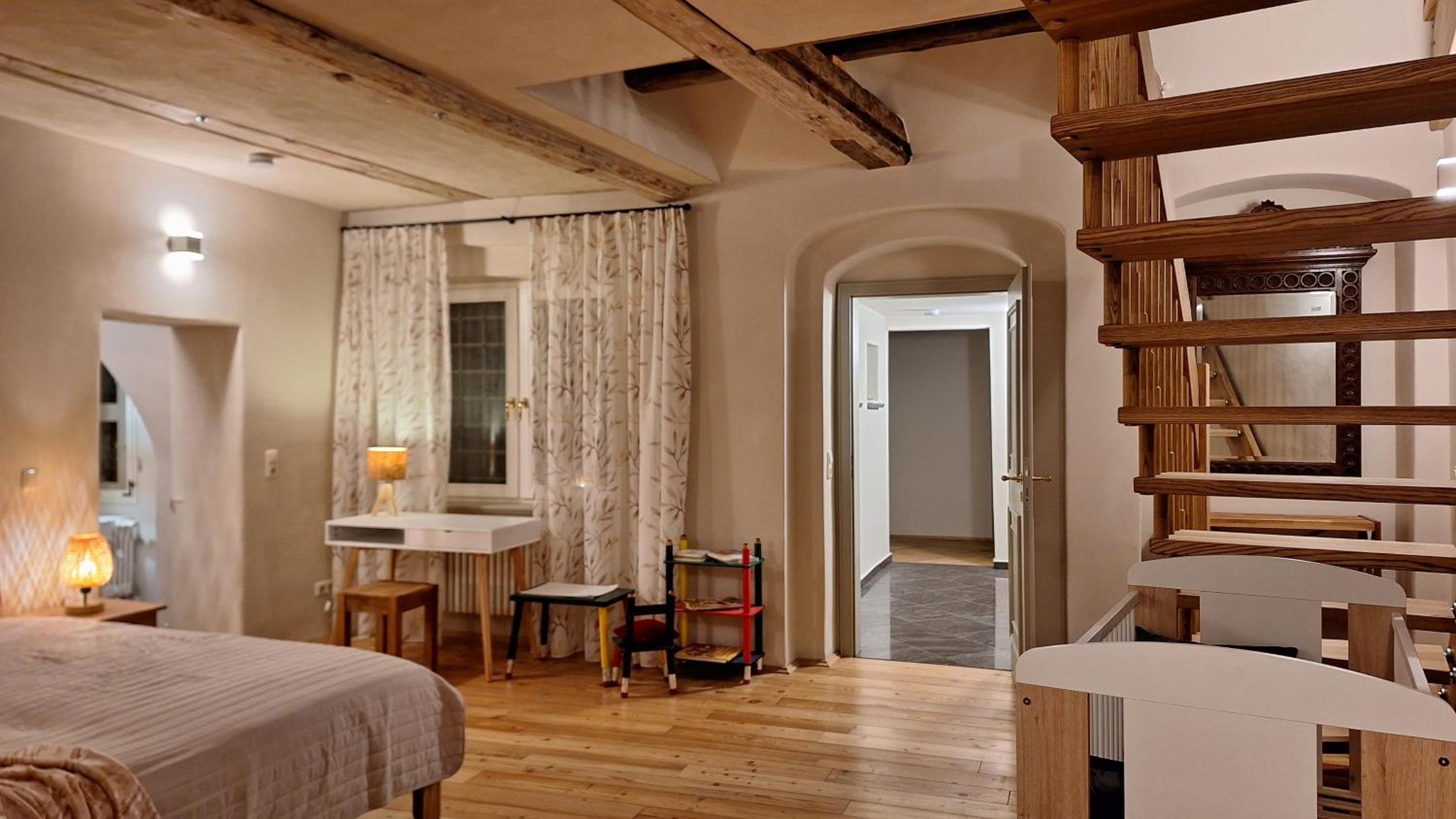 Stadtpalais Familien-Suite 4 Zimmer mit Galerie maximal 6 Personen