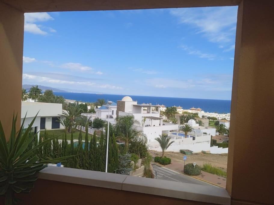 Estupendo apartamento con vistas directas al mar photo 3