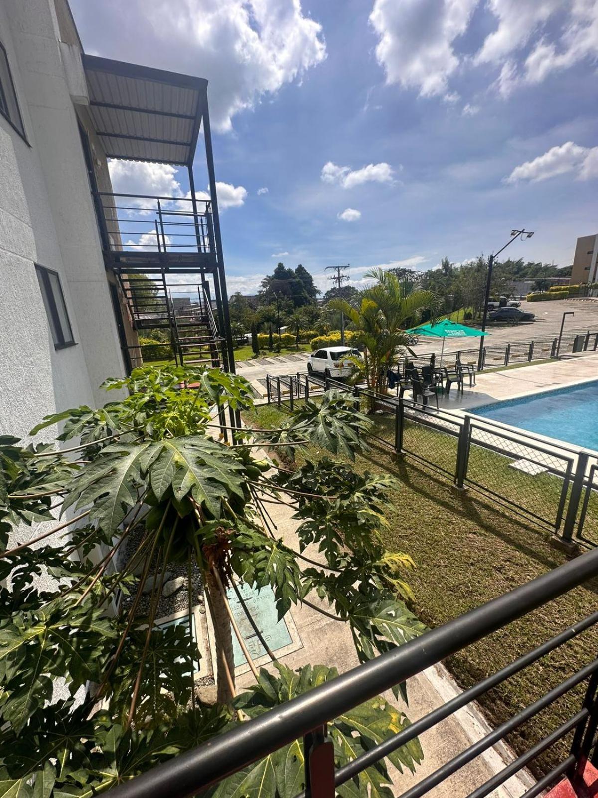 Casa Campestre 3 Piscinas Tobogán y Zonas Verdes Cerca al Parque del Café