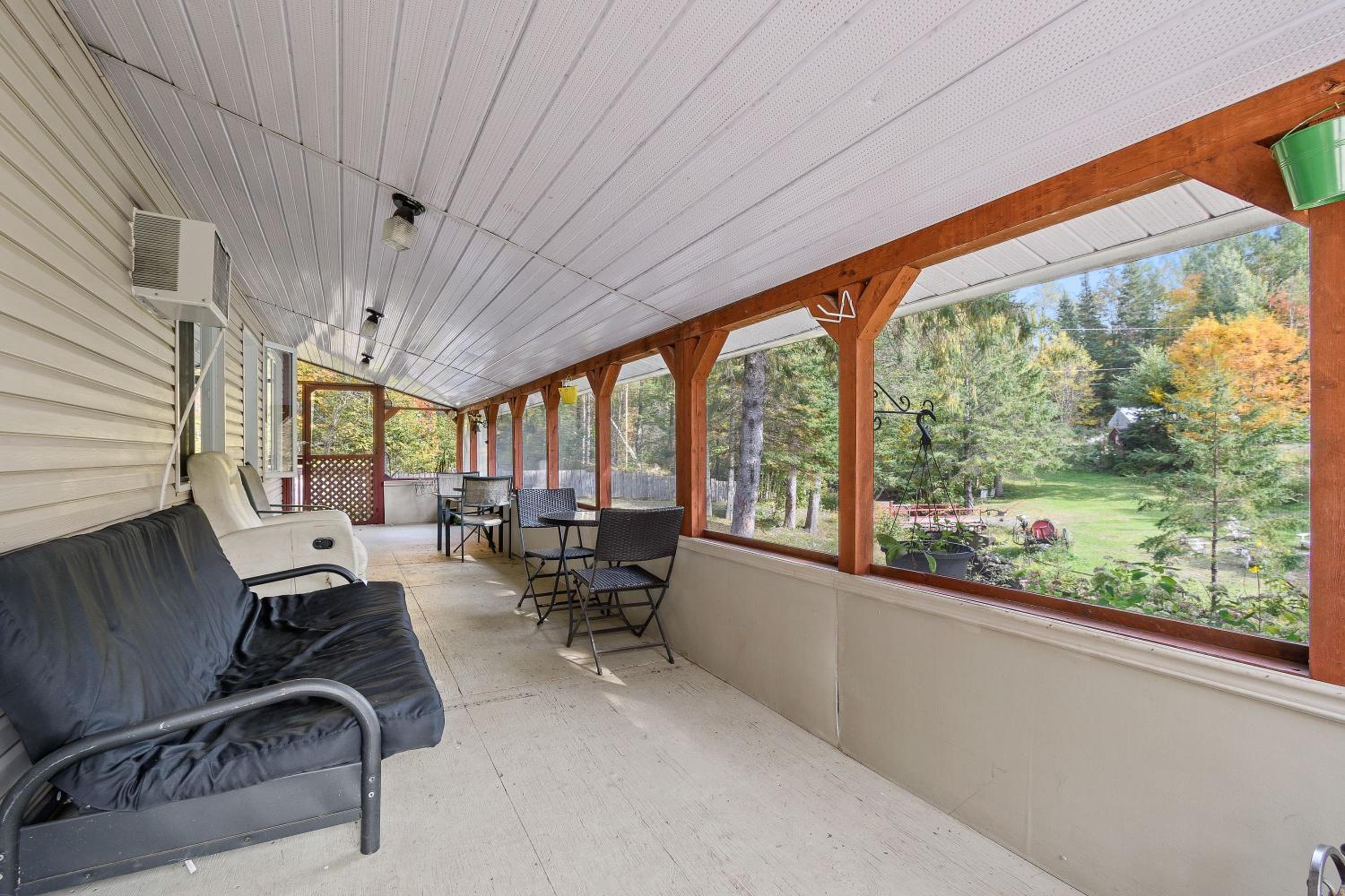 Chalet chaleureux avec spa près de Mont-Tremblant