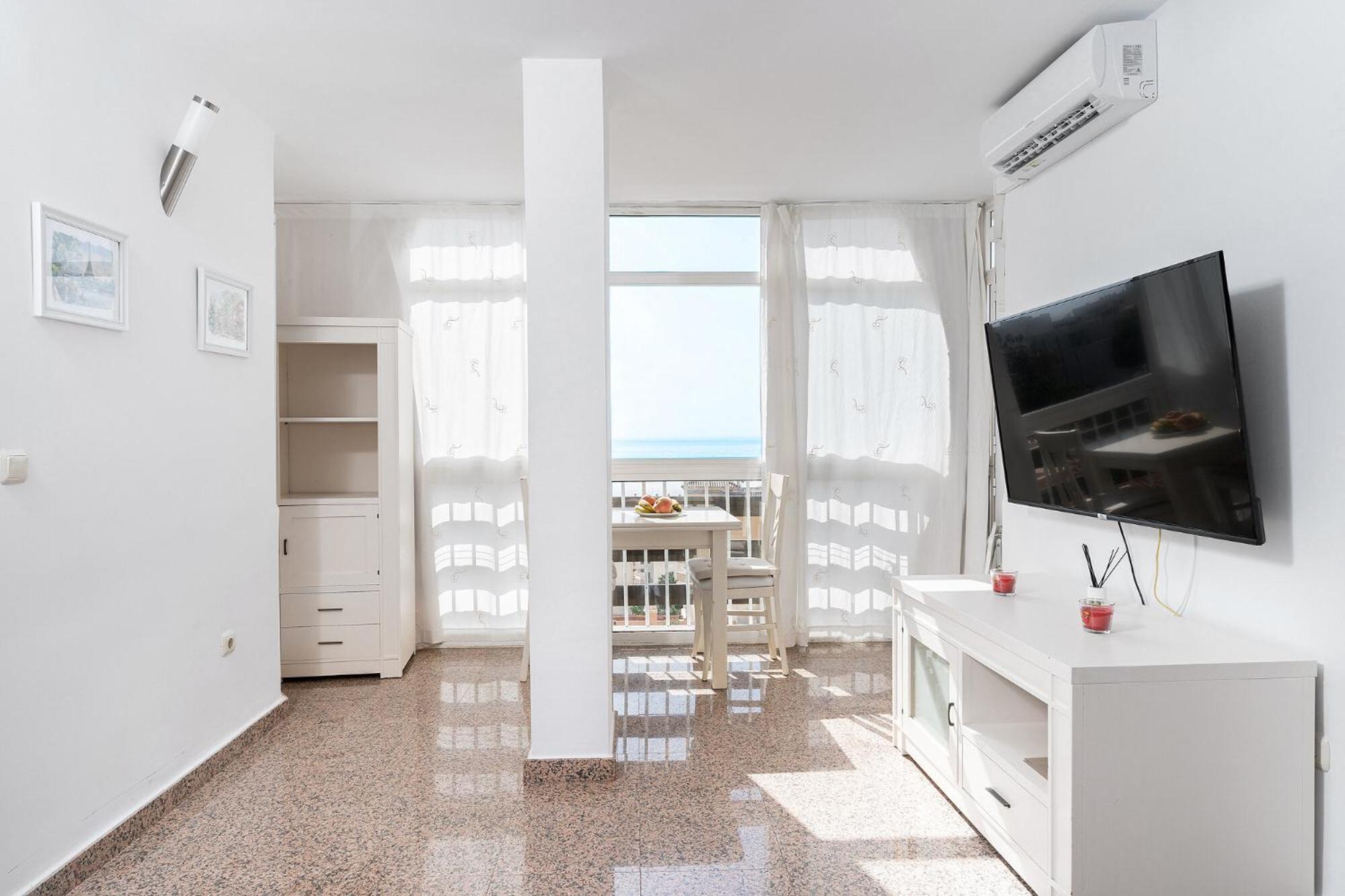 NAC8 - Bonito apartamento con vistas al mar 2 dormitorios, Wifi, 3 Piscinas, Playa a 250 metros view 3