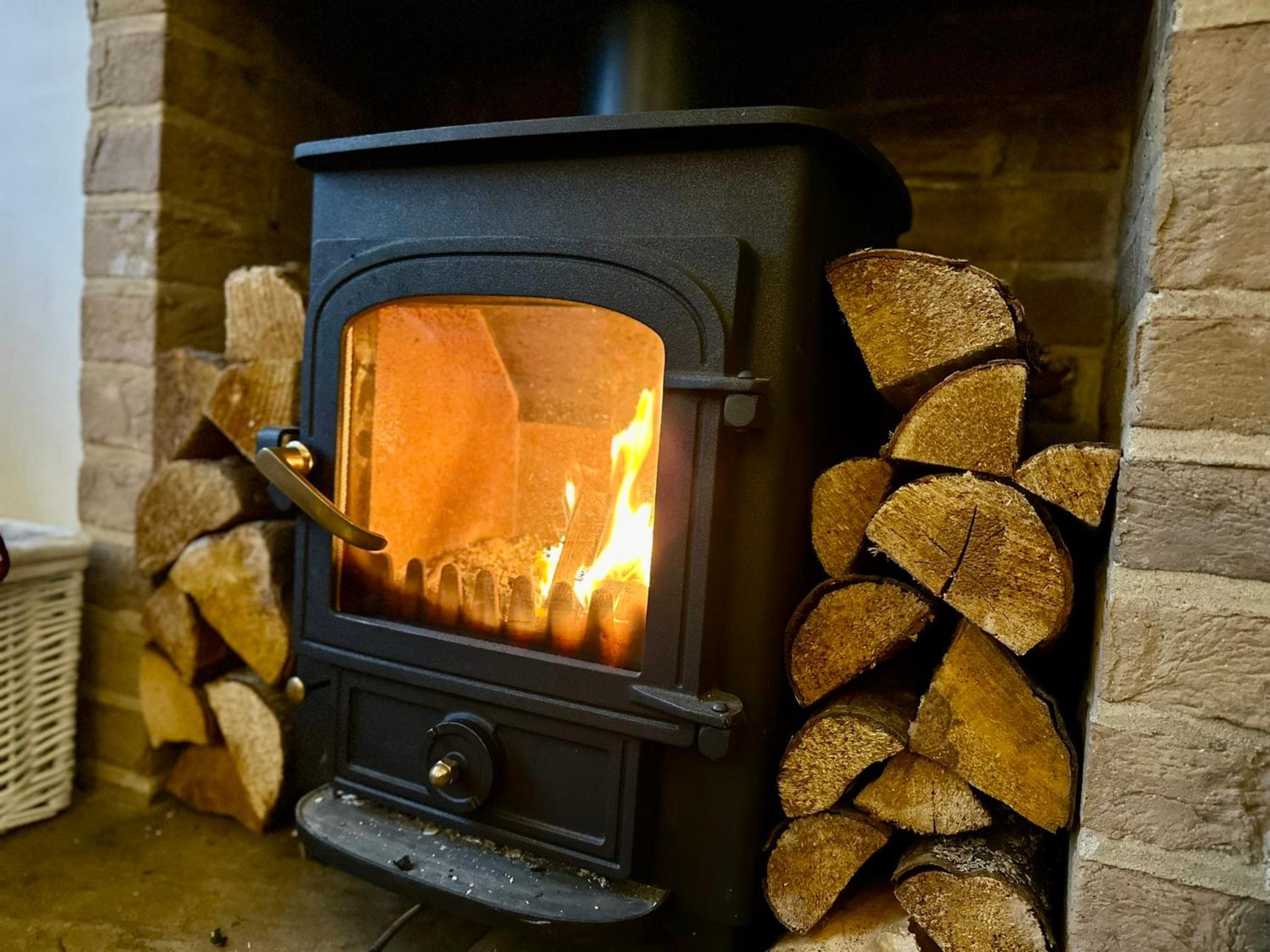Fallow Cottage, 3 Bedrooms, Woodburner - Heart of Stamford by Belmont Places view 2