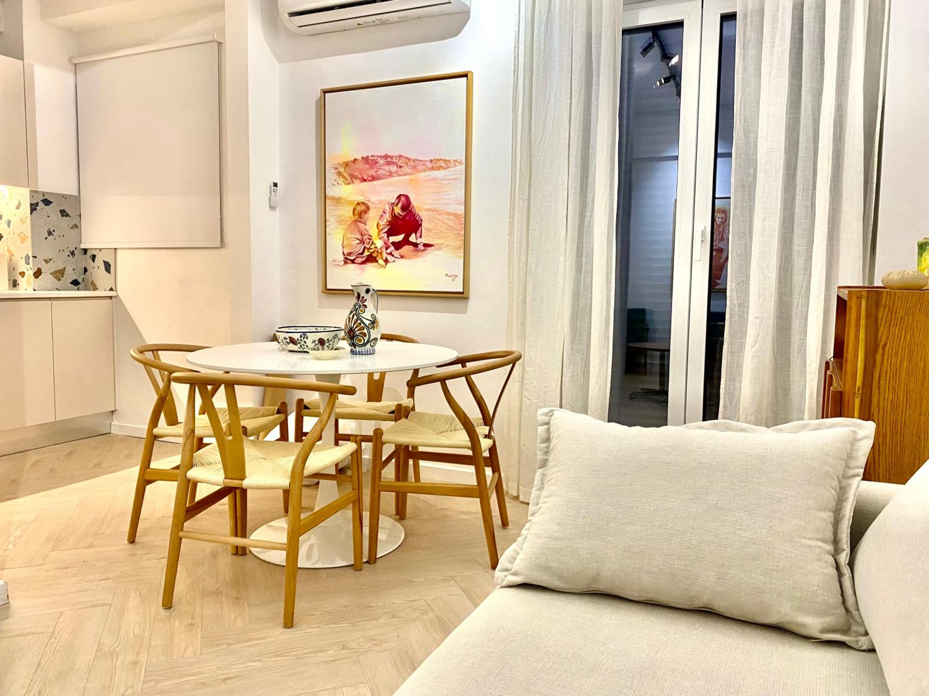 Artistic Apartment Athens city centre