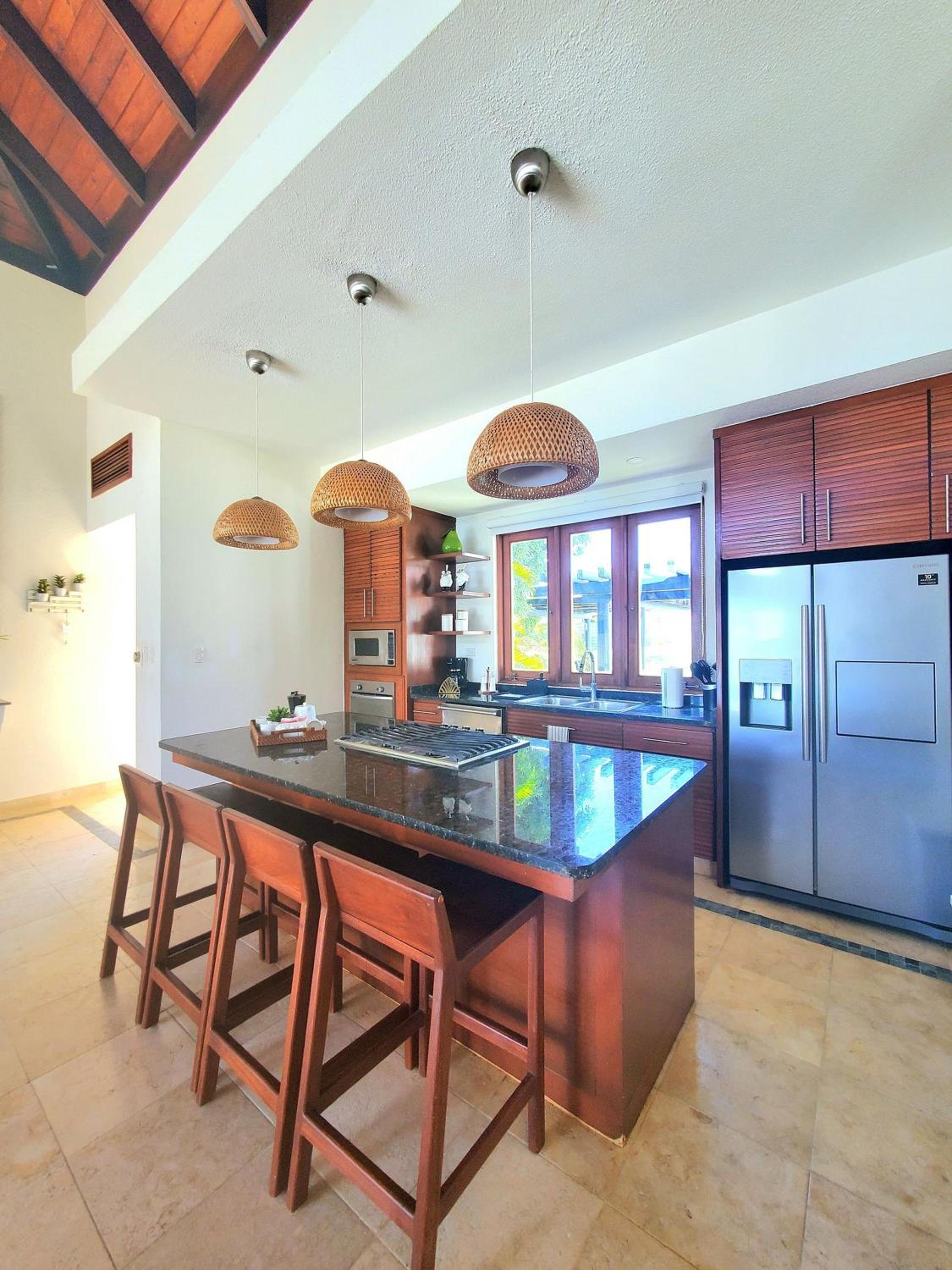 Spectacular Tropical 2 BDR Villa w/ private pool & BBQ view 4