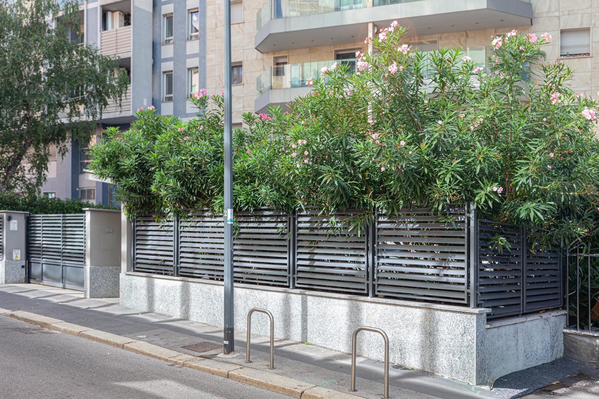 [Central/Garibaldi] Luxurious two-room apartment.
