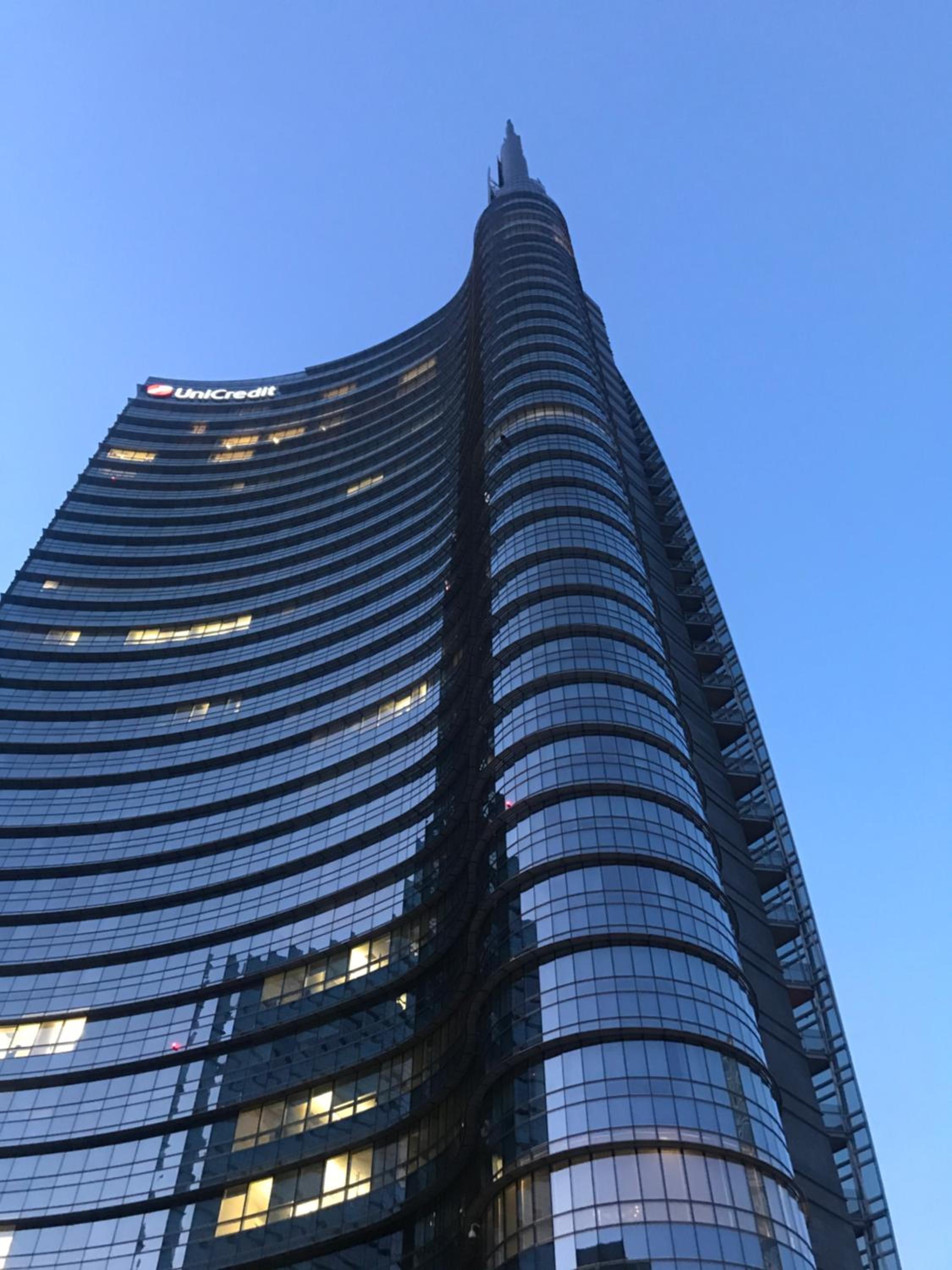 [Central/Garibaldi] Luxurious two-room apartment.