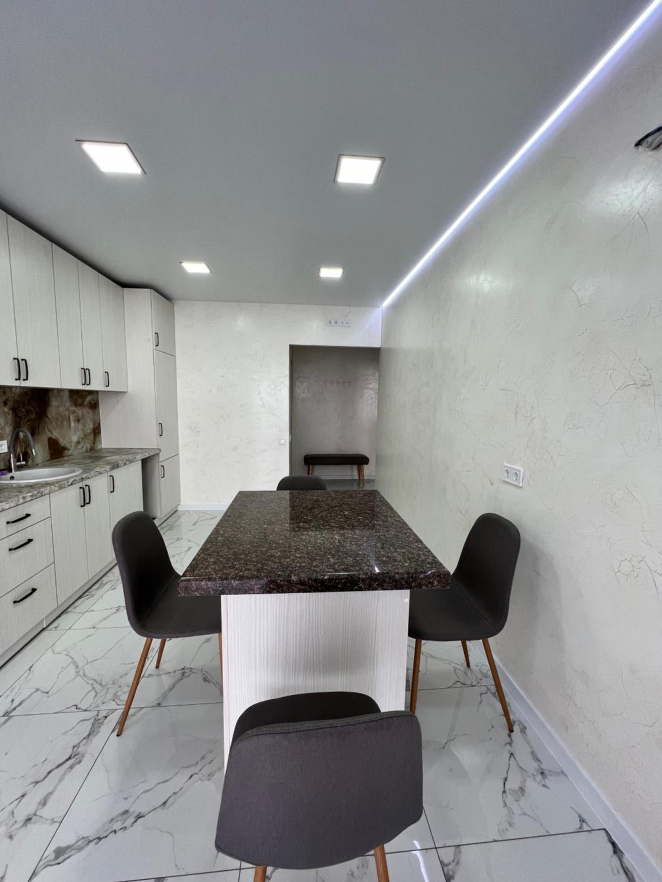 Gold Apartment Vysochana18
