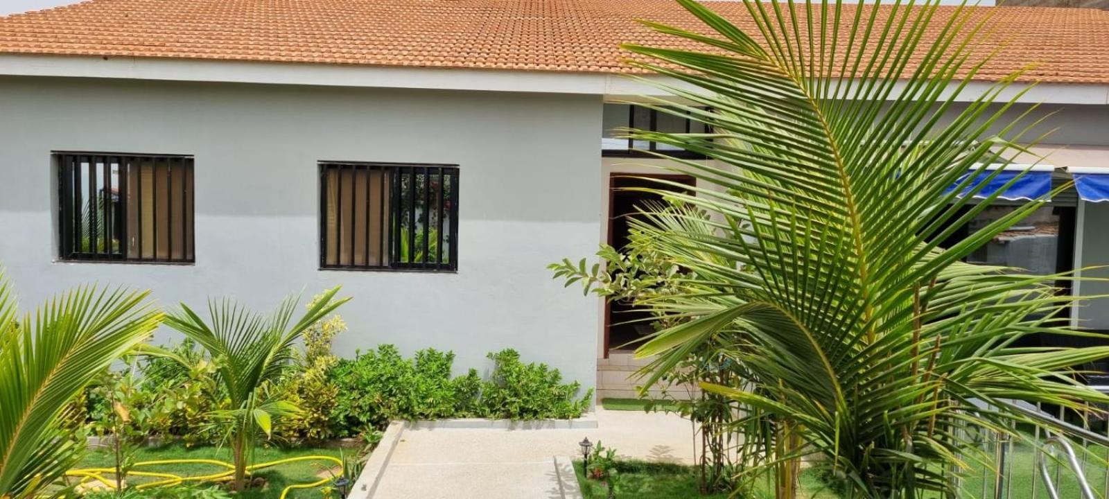 Villa Massai avec piscine au cœur de Saly