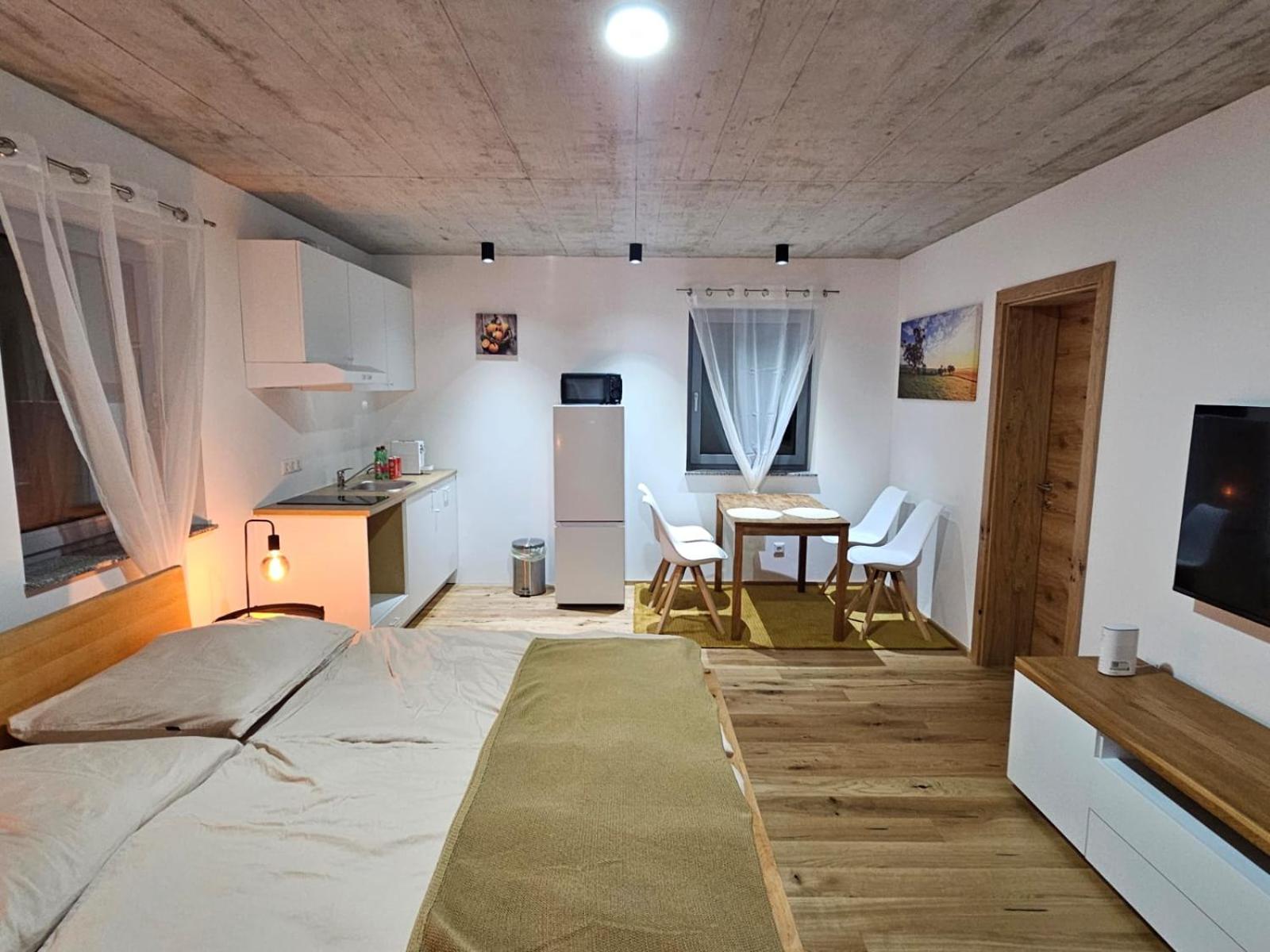 Hoch2 Apartment - Modern, komfortabel & 24h Self-Check-in mit Parkplatz