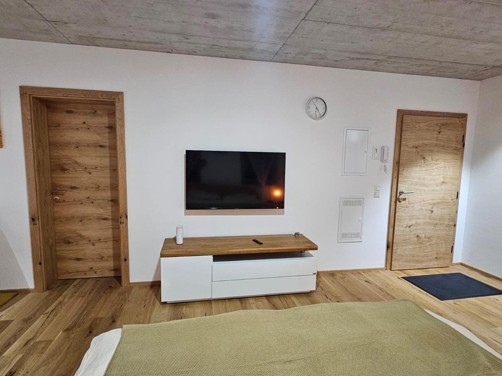 Hoch2 Apartment - Modern, komfortabel & 24h Self-Check-in mit Parkplatz