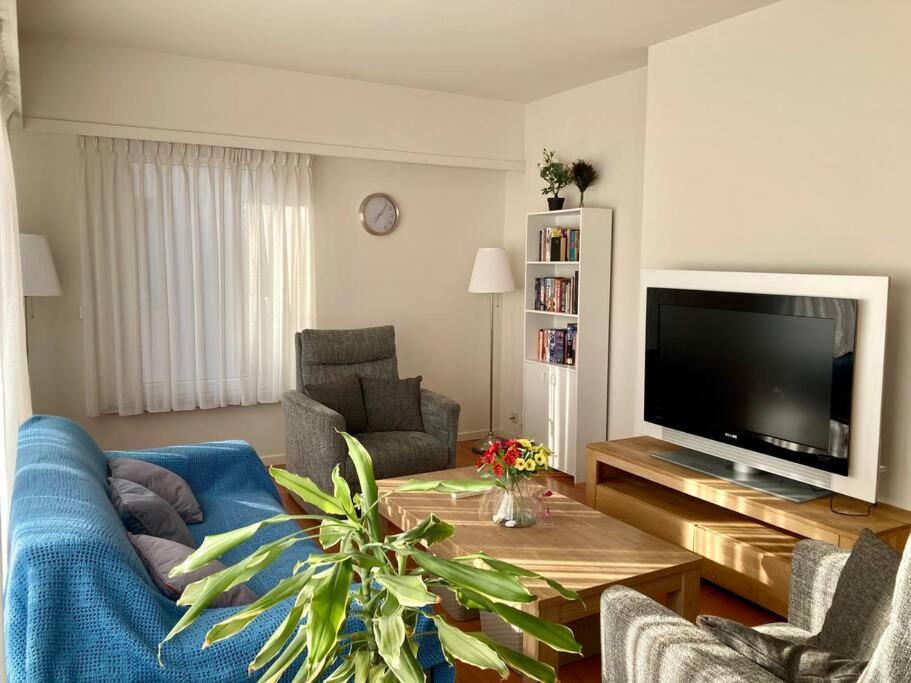 Charming Sunny 100m2 Entire Apartment with 2 bedrooms