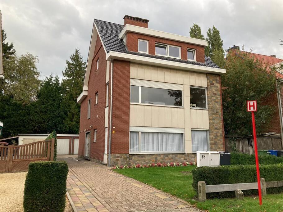 Charming Sunny 100m2 Entire Apartment with 2 bedrooms