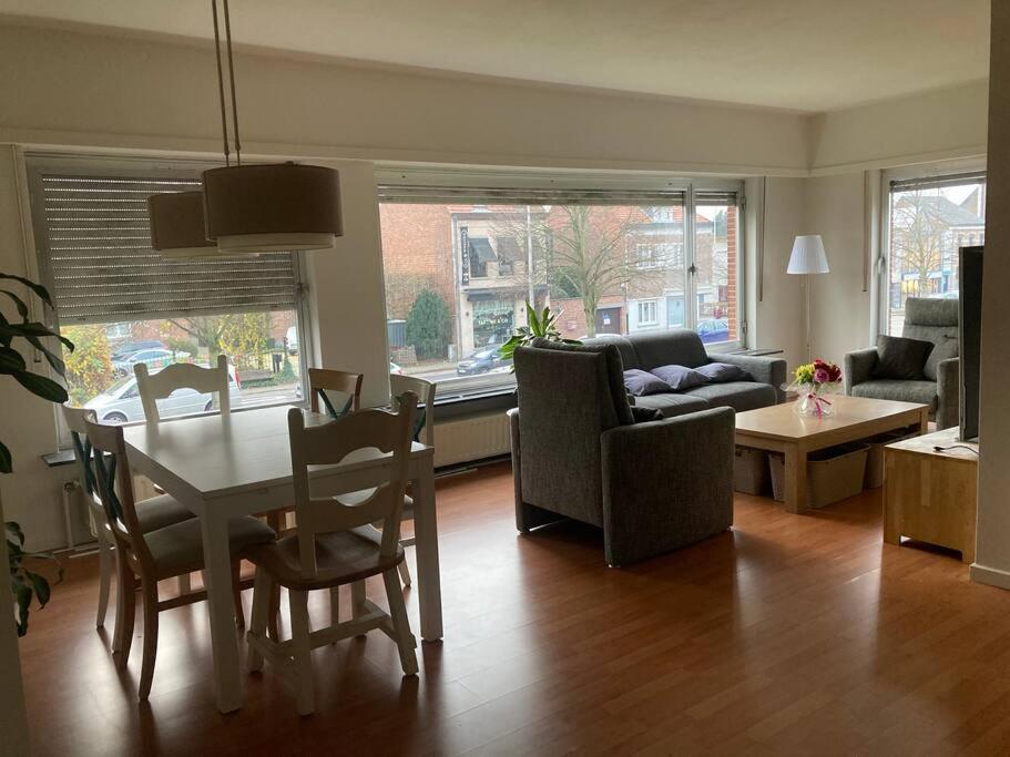 Charming Sunny 100m2 Entire Apartment with 2 bedrooms
