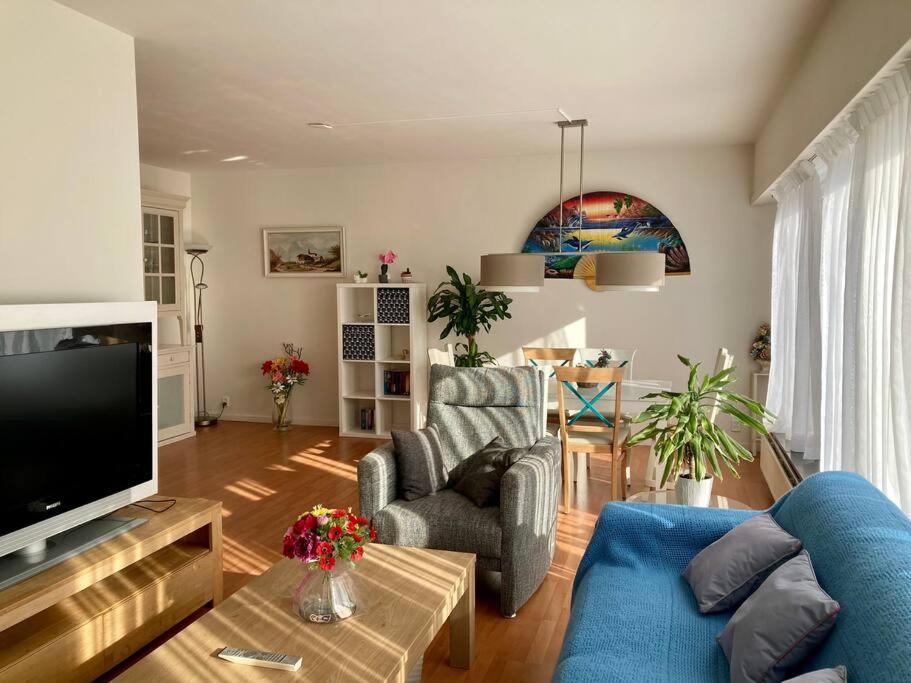 Charming Sunny 100m2 Entire Apartment with 2 bedrooms