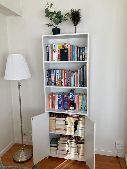 Charming Sunny 100m2 Entire Apartment with 2 bedrooms