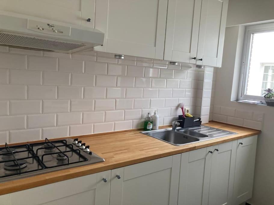 Charming Sunny 100m2 Entire Apartment with 2 bedrooms