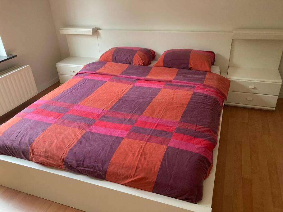 Charming Sunny 100m2 Entire Apartment with 2 bedrooms