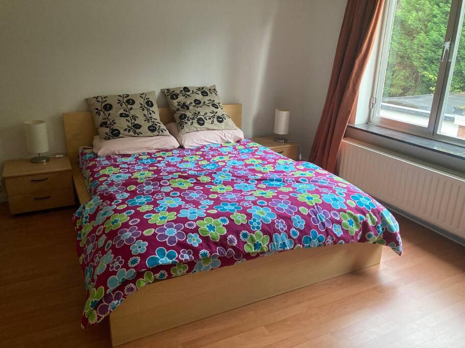 Charming Sunny 100m2 Entire Apartment with 2 bedrooms