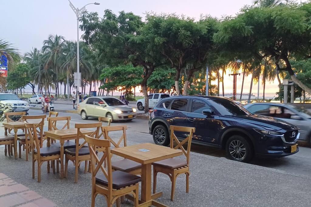 Riohacha amplio e iluminado apartamento en la mejor zona muy seguro balcón al MAR