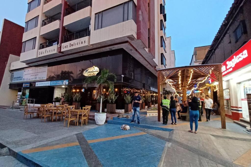 Riohacha amplio e iluminado apartamento en la mejor zona muy seguro balcón al MAR