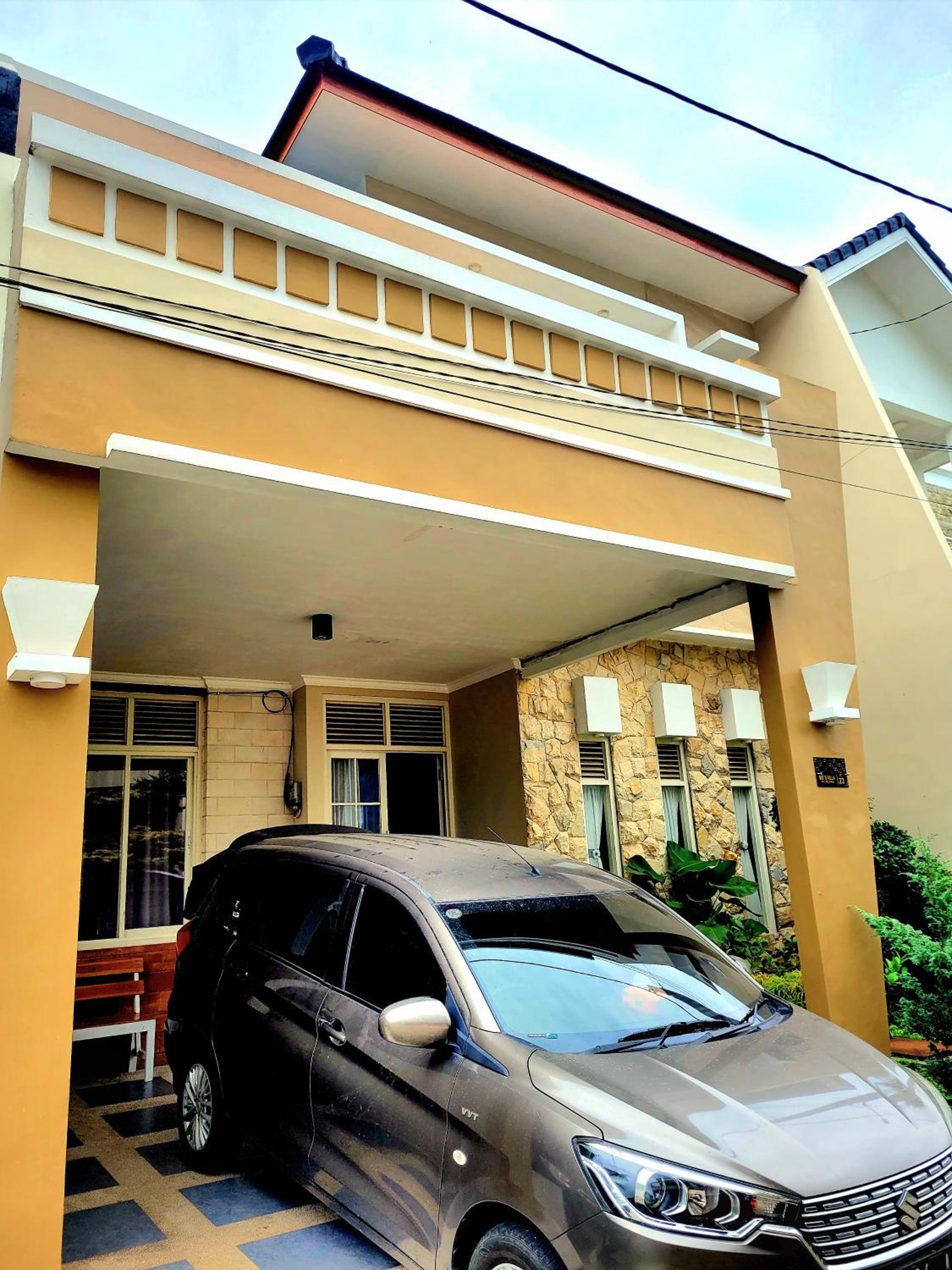 MG'S Villa view 2