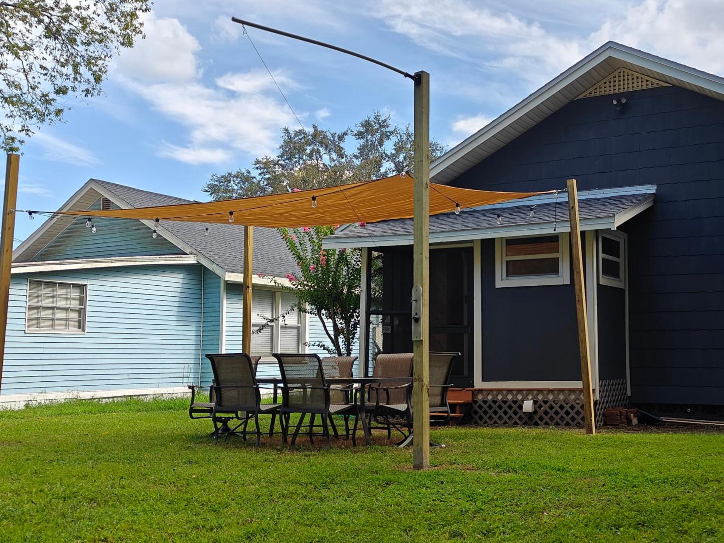 Charming Lakeland Bungalow Close to Downtown view 2