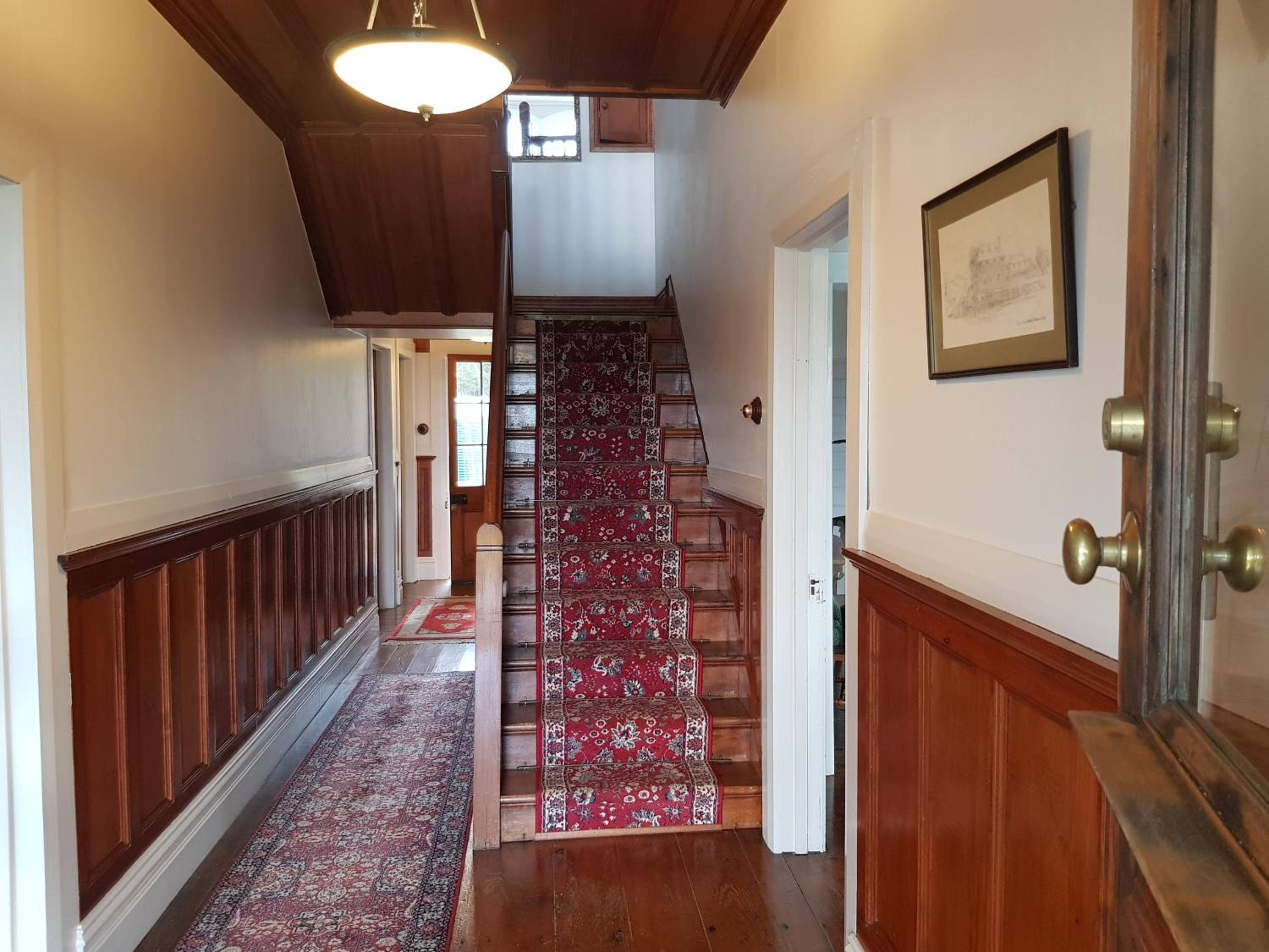 Riverhead Villa