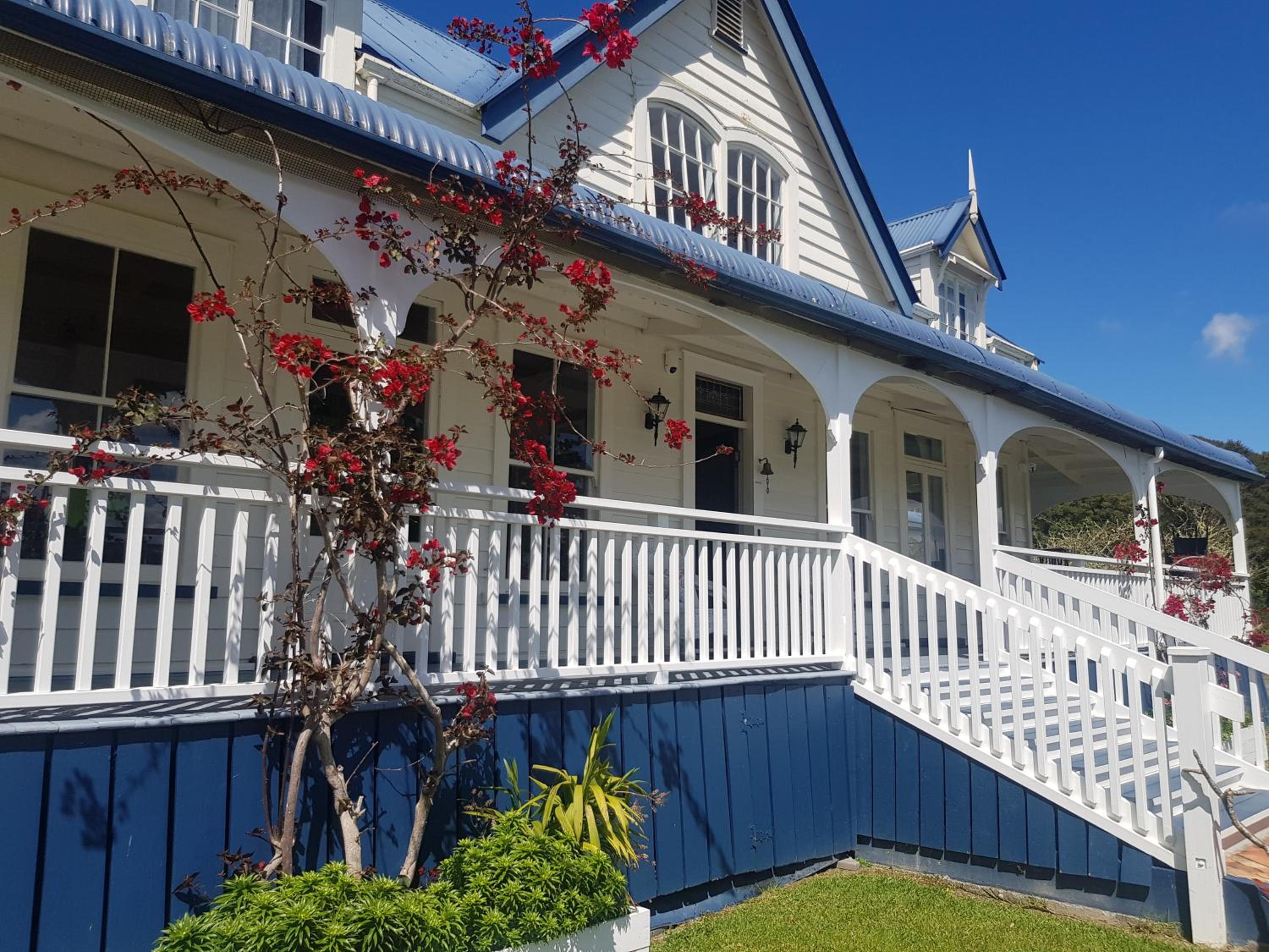 Riverhead Villa