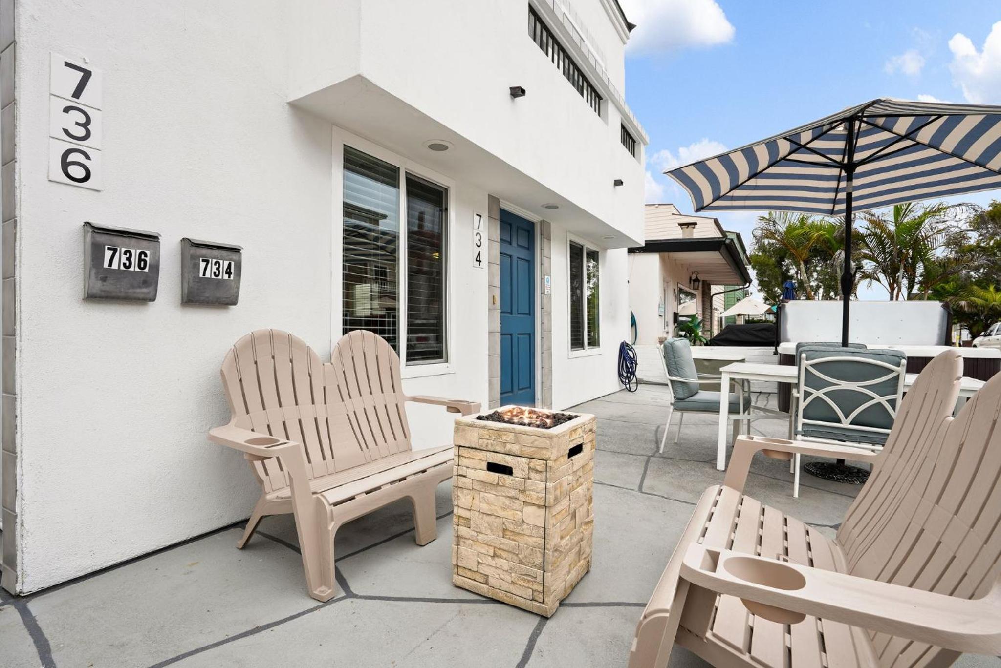 Stunning Beach Delight with Hot Tub, Fire Pit, Parking & Walk to Beach! view 4