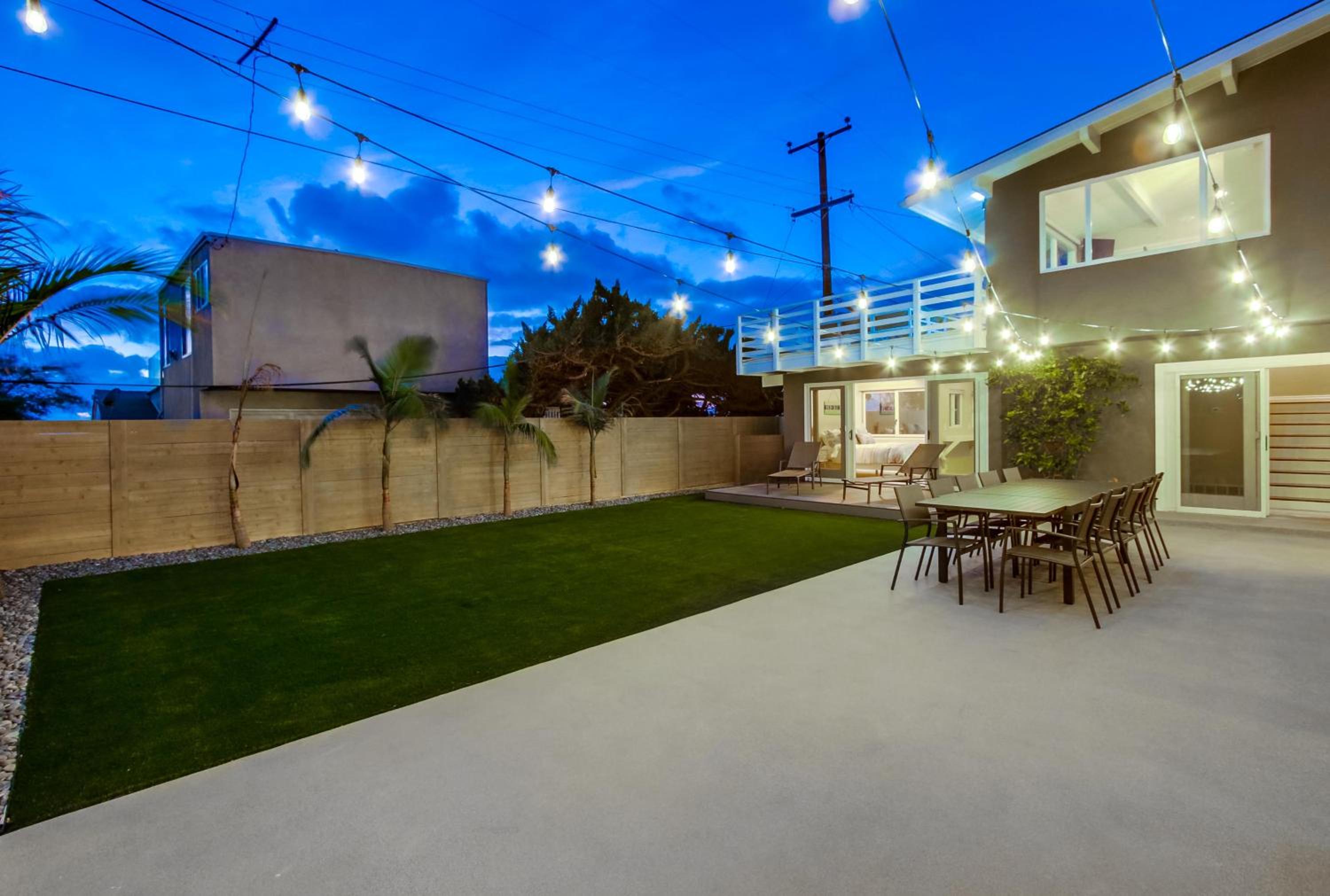 Bird Rock Dreams - Ocean Views, Massive Yard, Outdoor Dining, Fast Wifi & AC! view 3