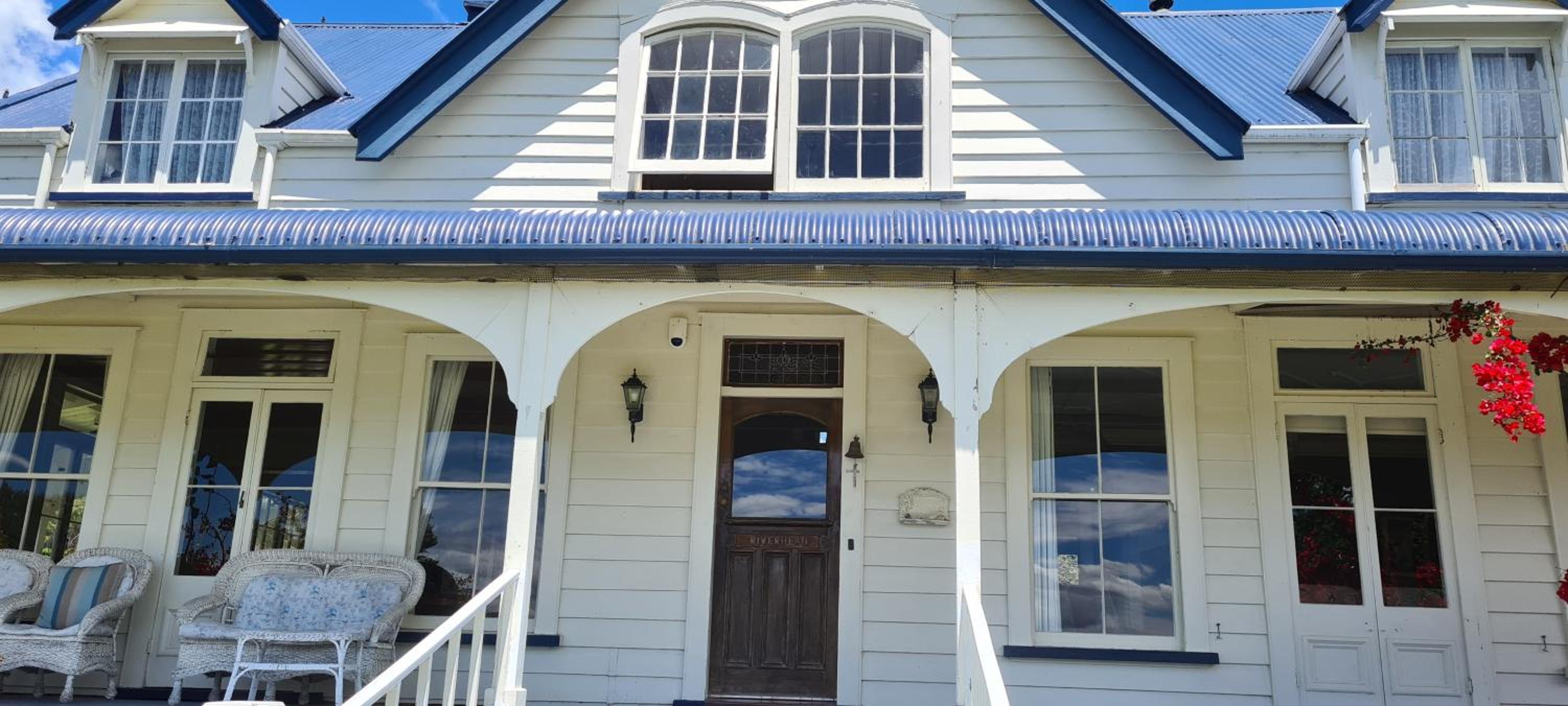 Riverhead Villa