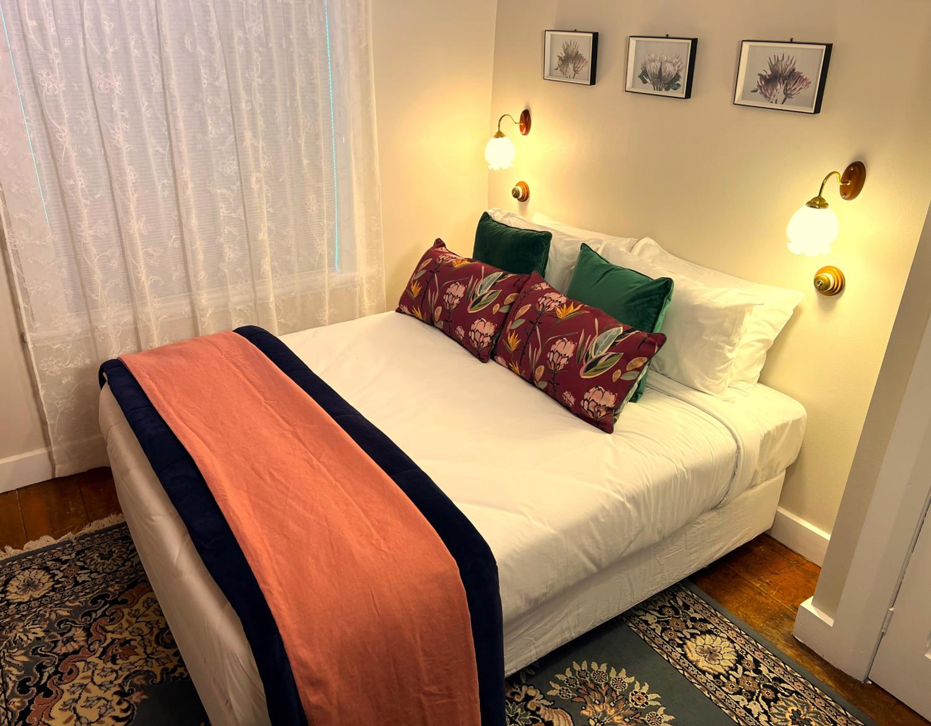 Riverhead Villa
