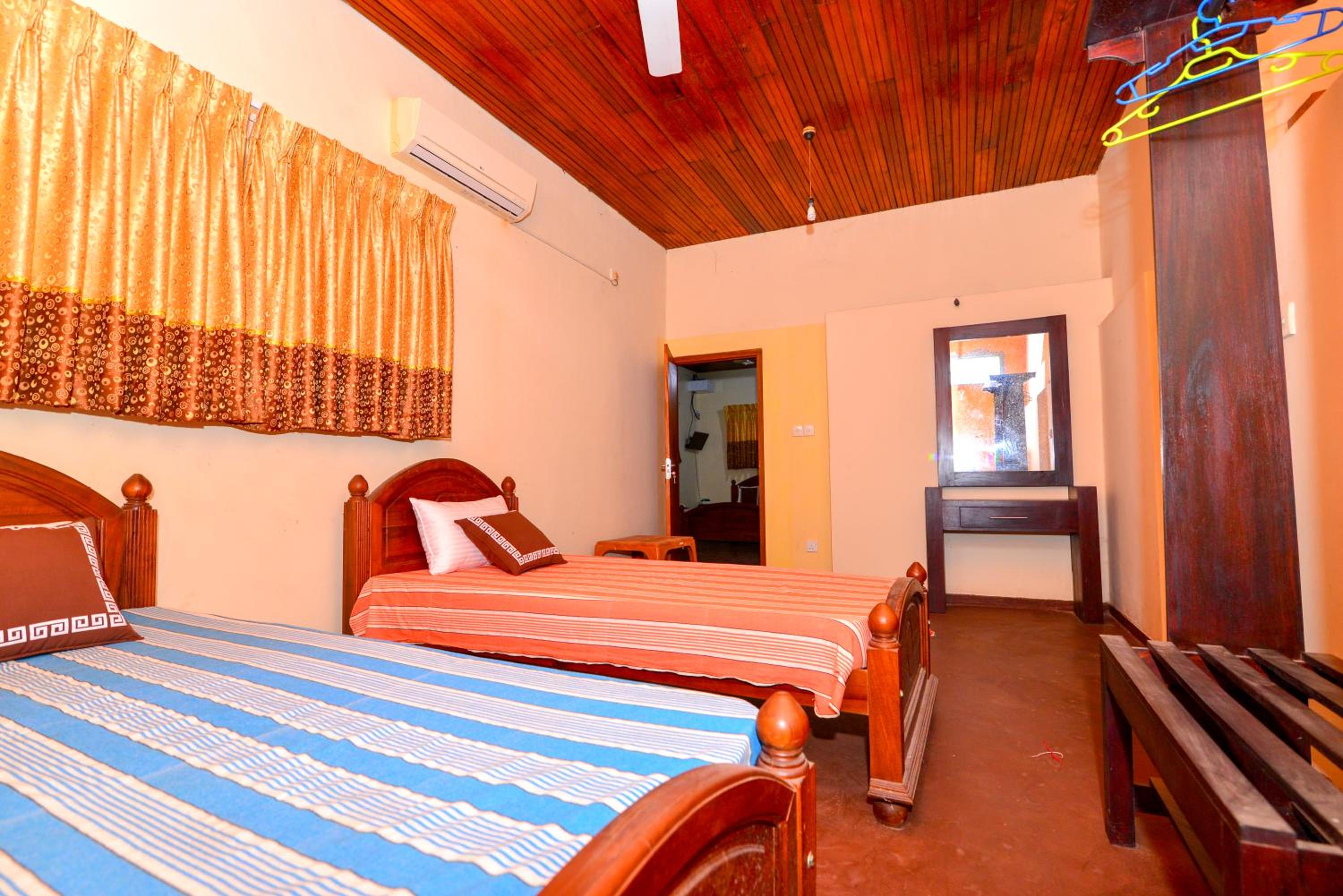 Blue Lotus Resorts Piliyandala-Colombo view 4