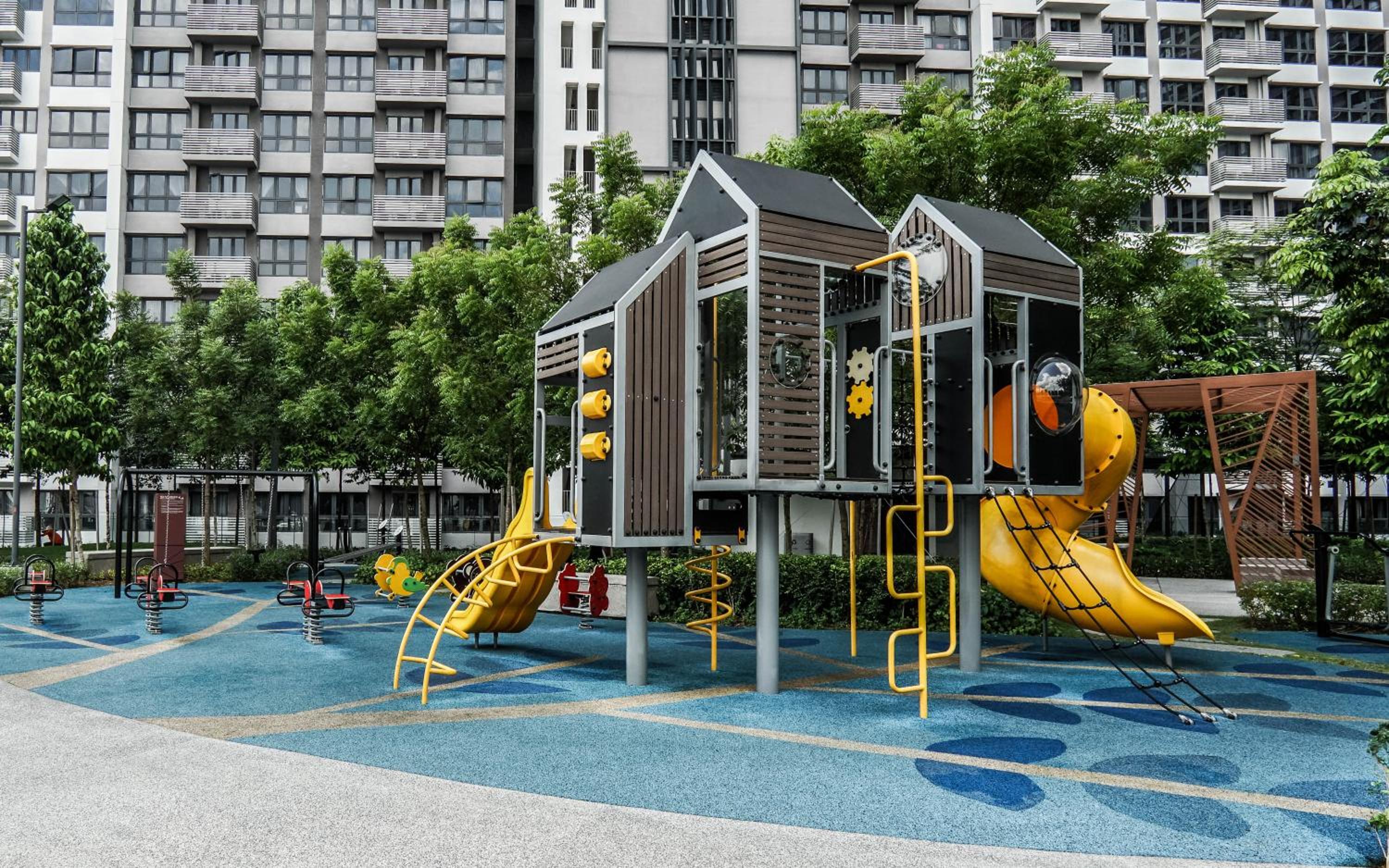 M Vertica KL by Airhost